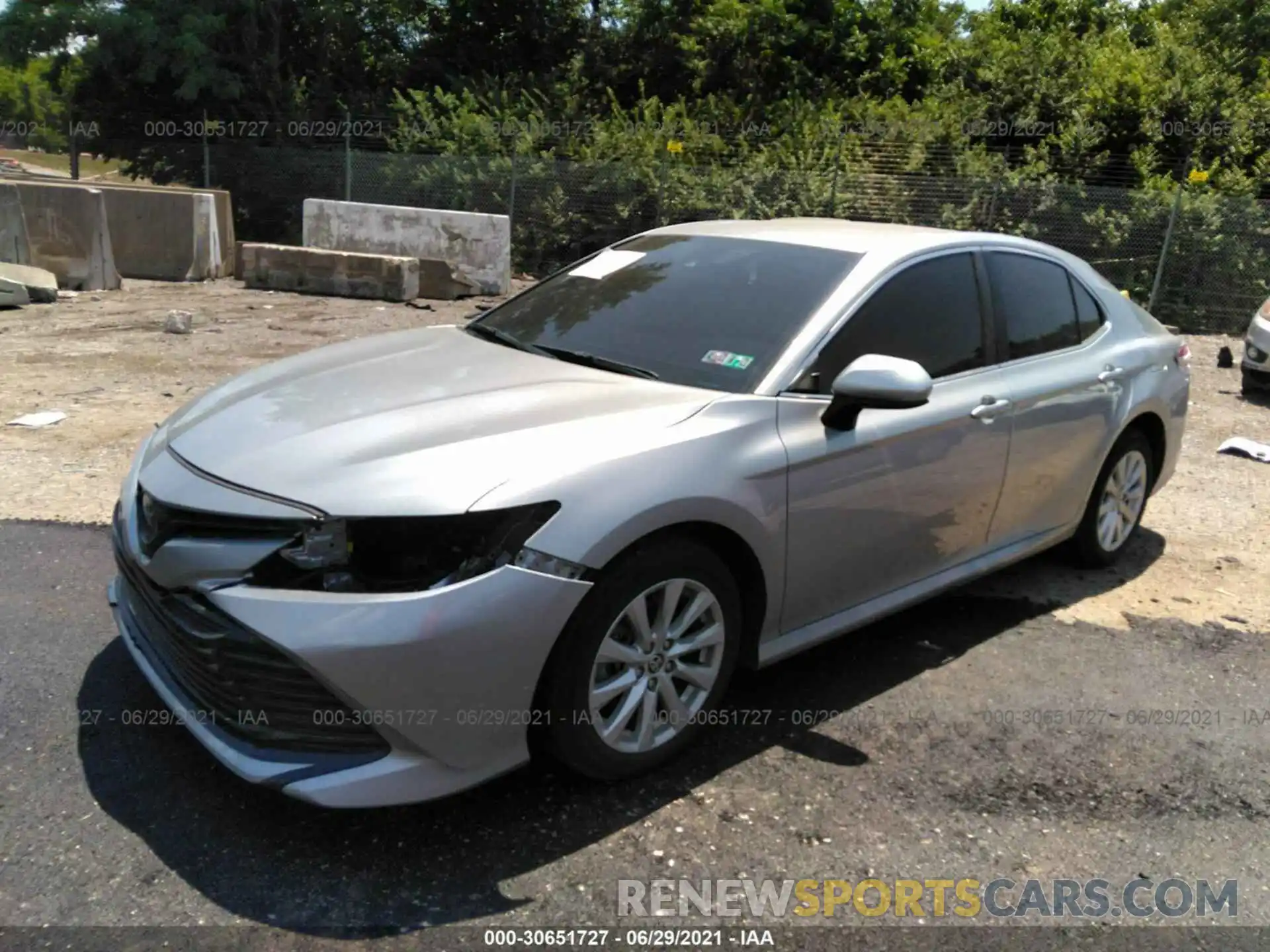 2 Photograph of a damaged car 4T1C11AK0LU958399 TOYOTA CAMRY 2020