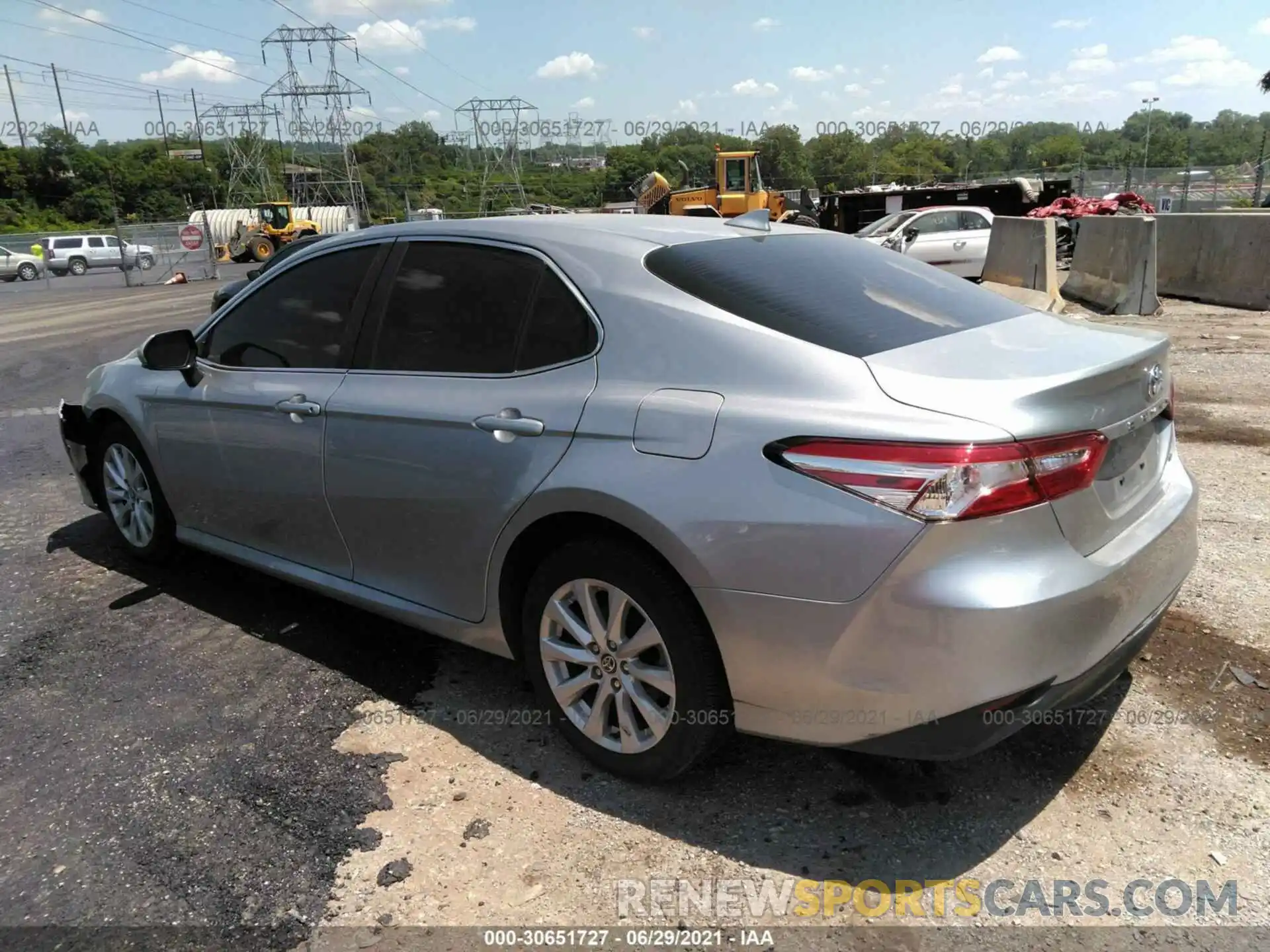 3 Photograph of a damaged car 4T1C11AK0LU958399 TOYOTA CAMRY 2020