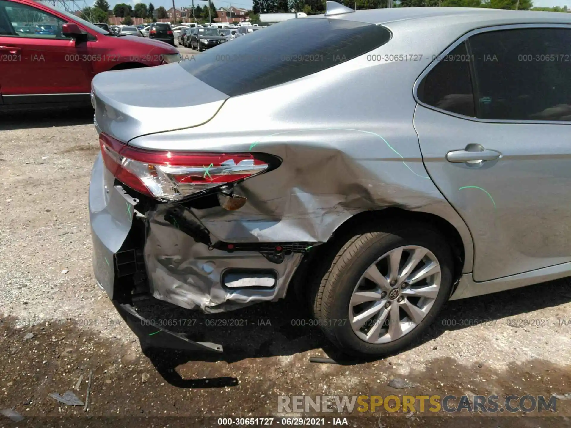 6 Photograph of a damaged car 4T1C11AK0LU958399 TOYOTA CAMRY 2020