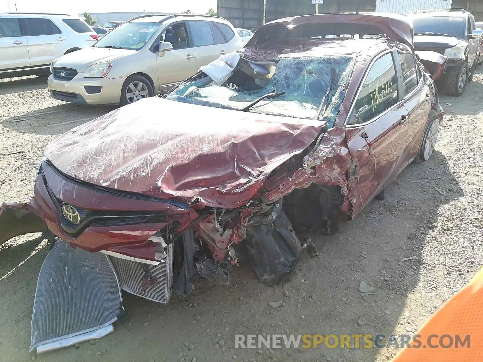 2 Photograph of a damaged car 4T1C11AK0LU958712 TOYOTA CAMRY 2020