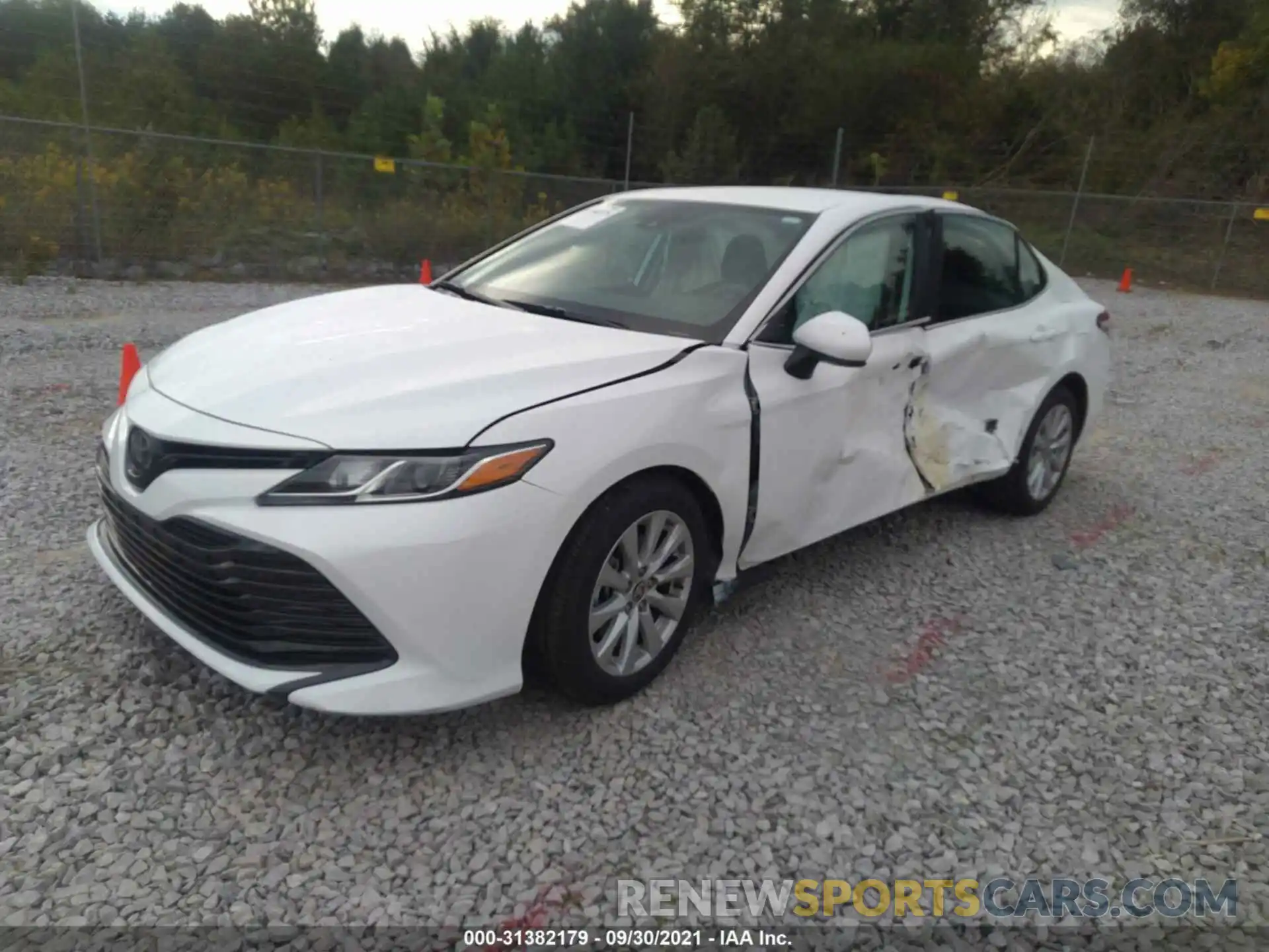 2 Photograph of a damaged car 4T1C11AK0LU961898 TOYOTA CAMRY 2020