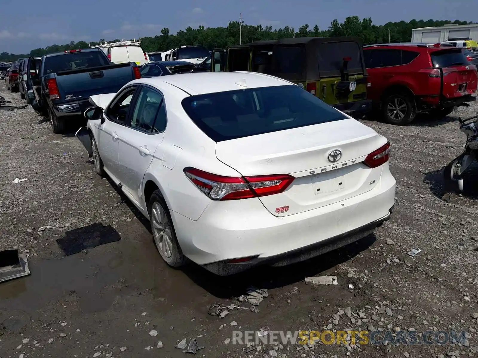 3 Photograph of a damaged car 4T1C11AK0LU962520 TOYOTA CAMRY 2020