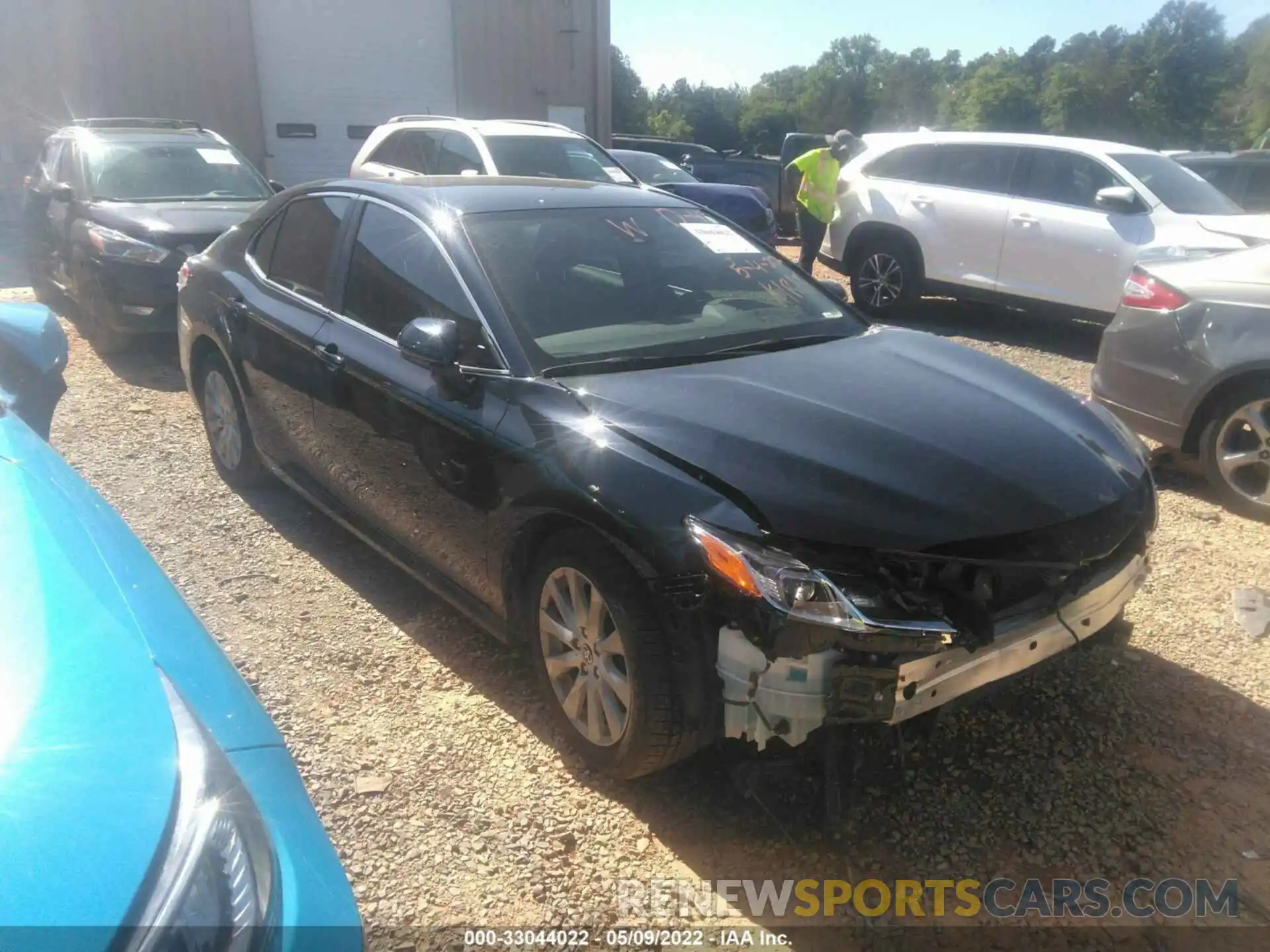 1 Photograph of a damaged car 4T1C11AK0LU963831 TOYOTA CAMRY 2020