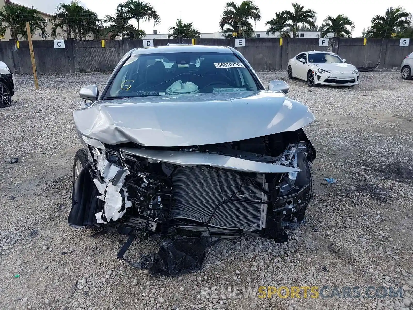 9 Photograph of a damaged car 4T1C11AK0LU963912 TOYOTA CAMRY 2020