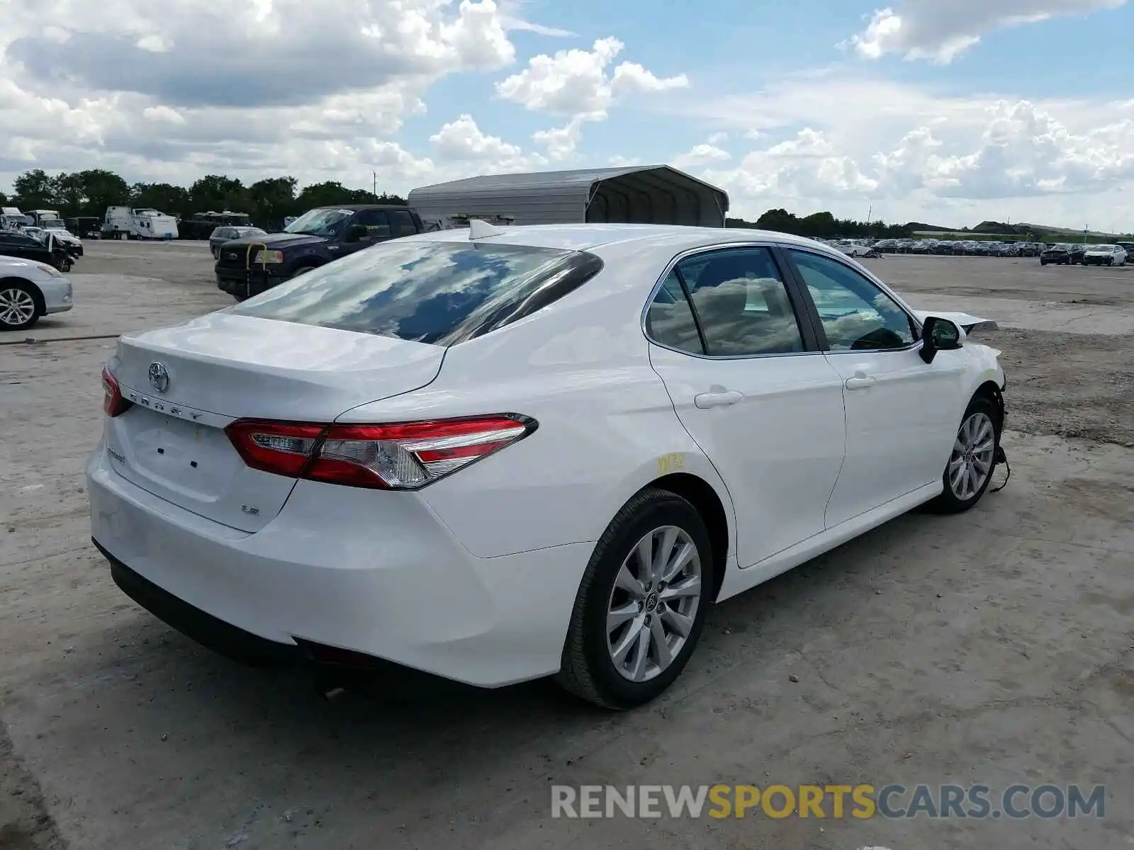 4 Photograph of a damaged car 4T1C11AK0LU966664 TOYOTA CAMRY 2020