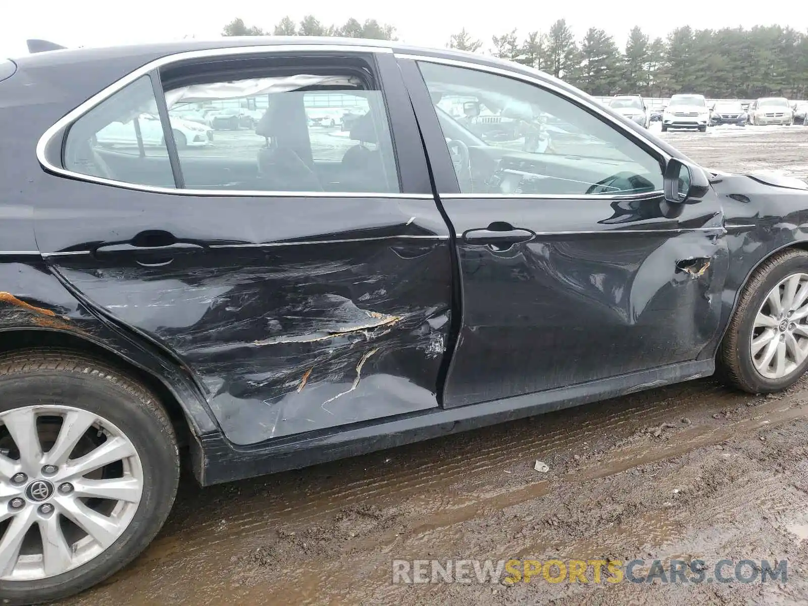 9 Photograph of a damaged car 4T1C11AK0LU977275 TOYOTA CAMRY 2020