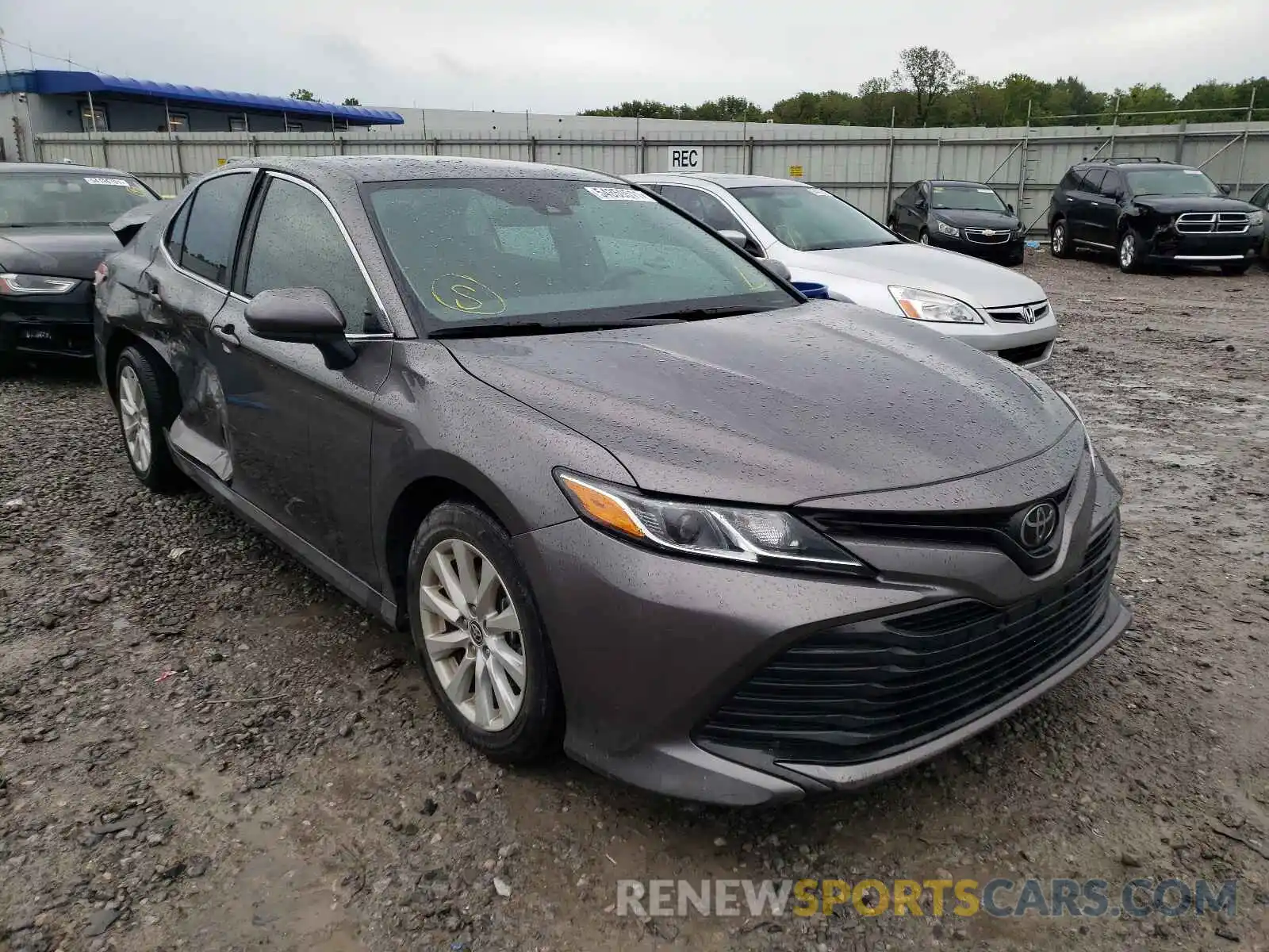 1 Photograph of a damaged car 4T1C11AK0LU978085 TOYOTA CAMRY 2020