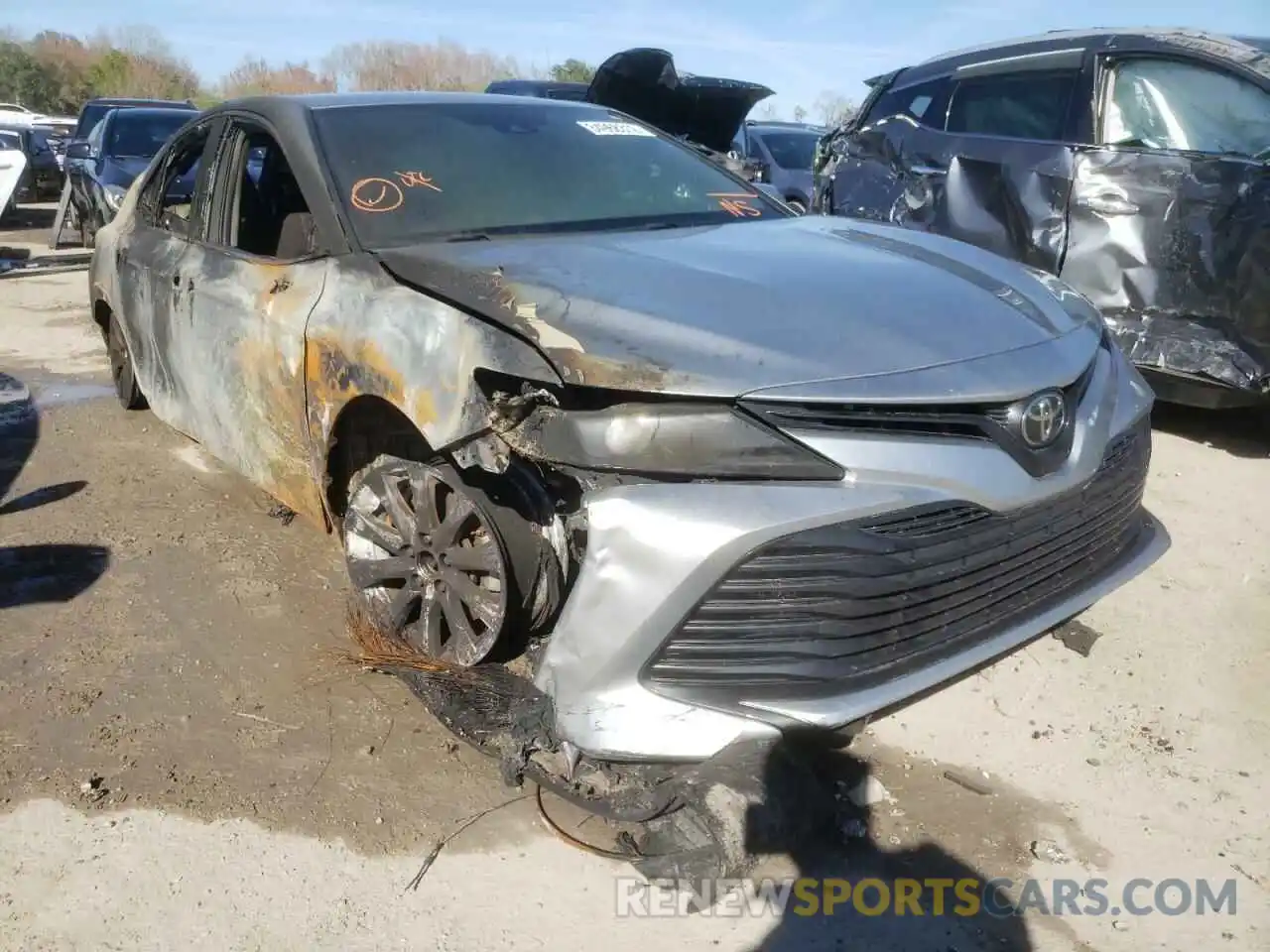 1 Photograph of a damaged car 4T1C11AK0LU984646 TOYOTA CAMRY 2020