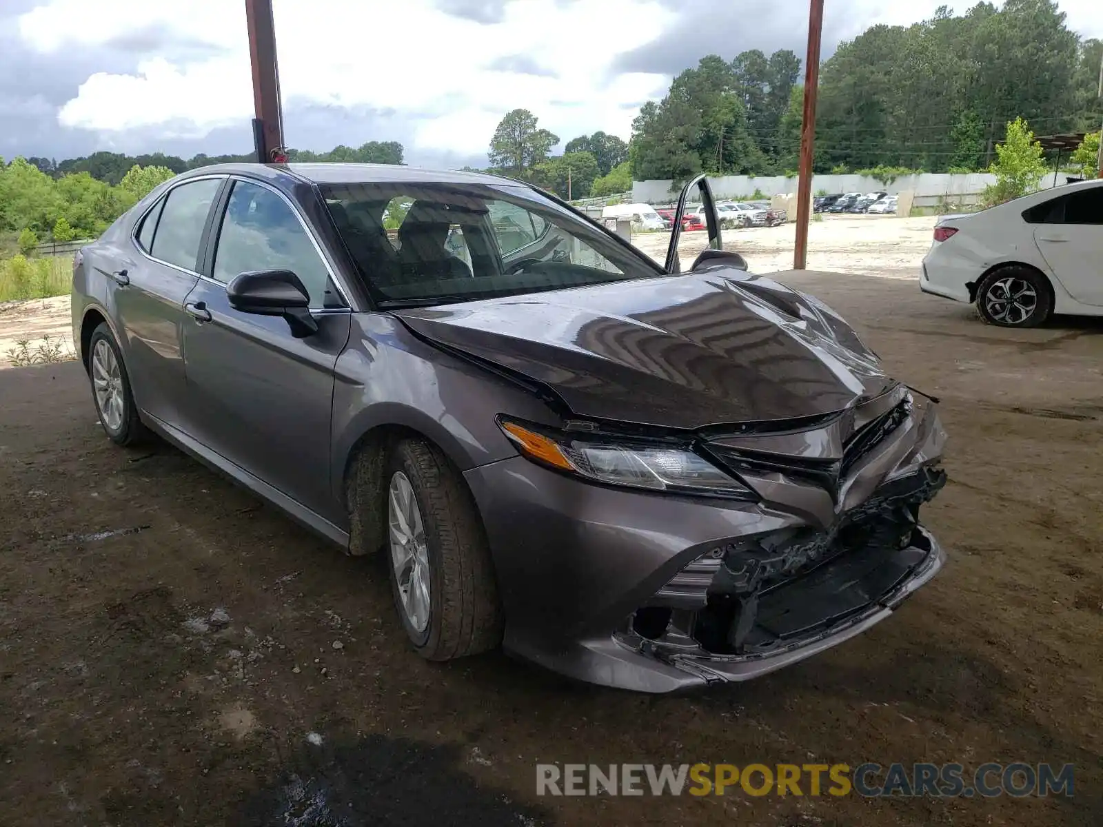 1 Photograph of a damaged car 4T1C11AK0LU997476 TOYOTA CAMRY 2020