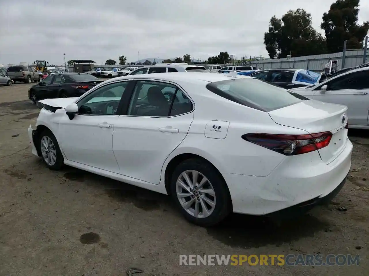 2 Photograph of a damaged car 4T1C11AK0NU674810 TOYOTA CAMRY 2020