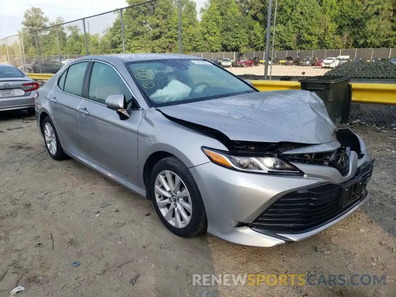 1 Photograph of a damaged car 4T1C11AK1LU301286 TOYOTA CAMRY 2020