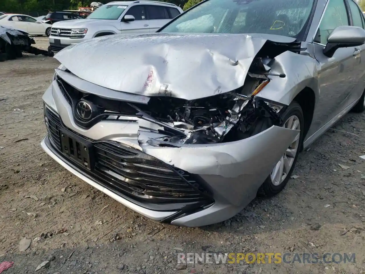 9 Photograph of a damaged car 4T1C11AK1LU301286 TOYOTA CAMRY 2020