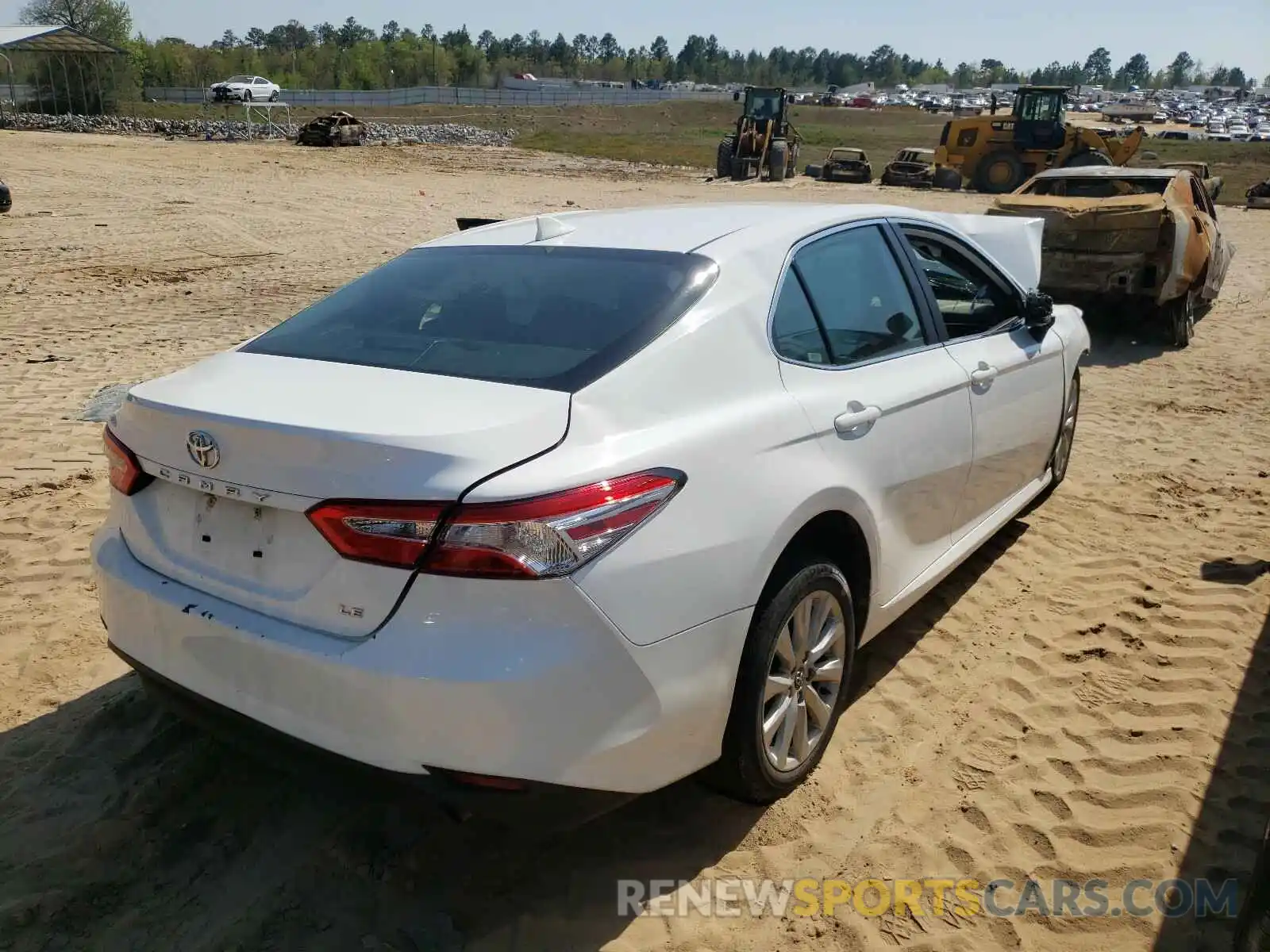 4 Photograph of a damaged car 4T1C11AK1LU313499 TOYOTA CAMRY 2020