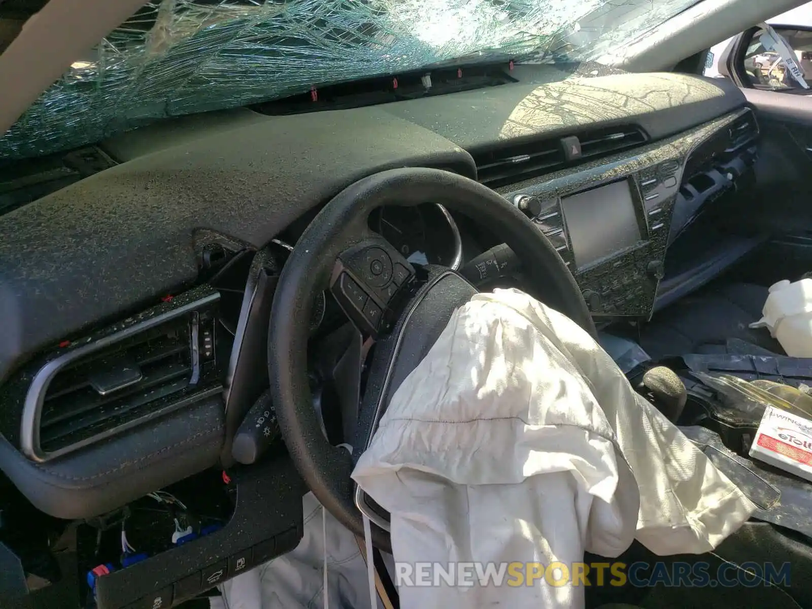 8 Photograph of a damaged car 4T1C11AK1LU313499 TOYOTA CAMRY 2020