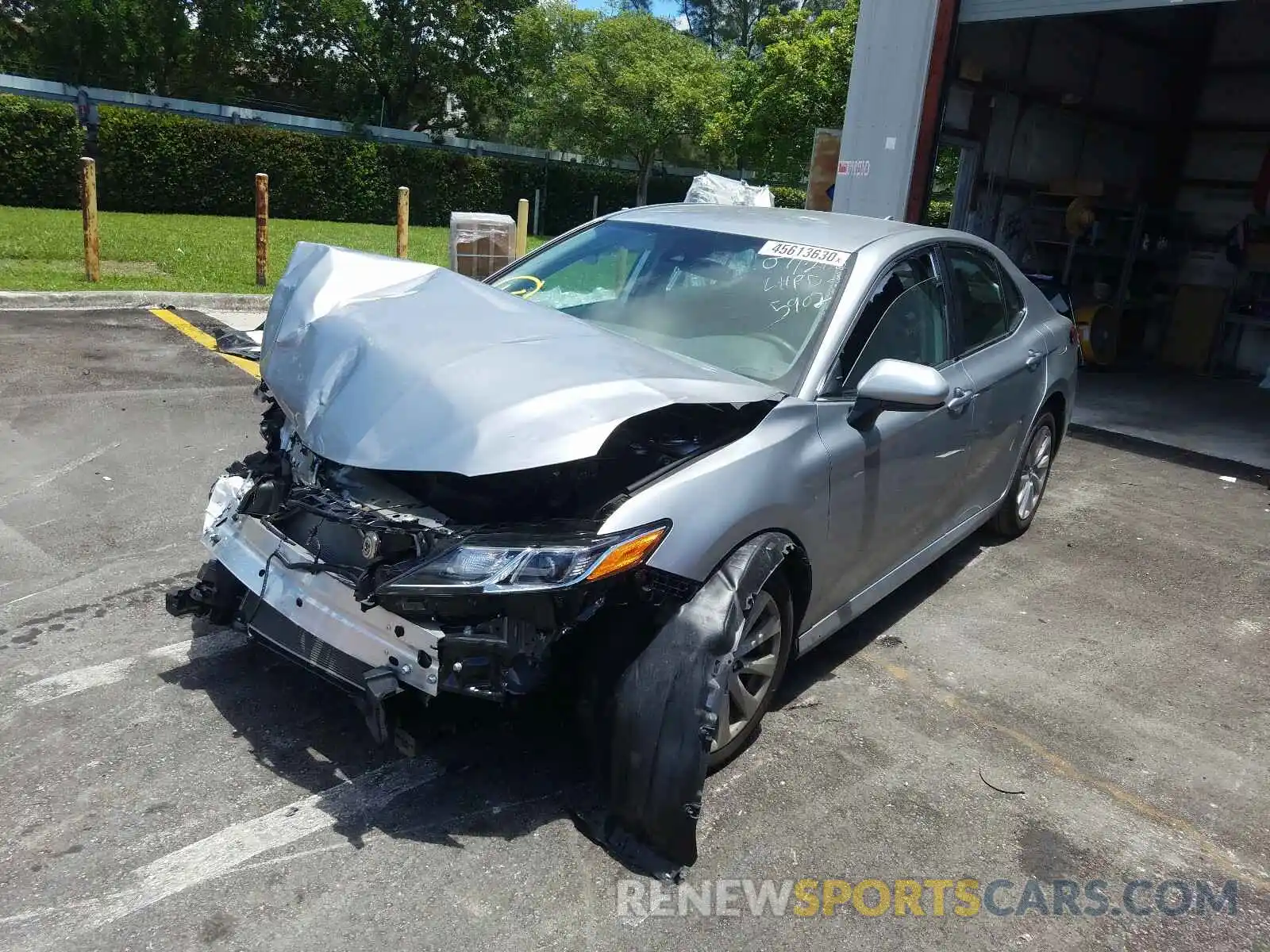 2 Photograph of a damaged car 4T1C11AK1LU315902 TOYOTA CAMRY 2020