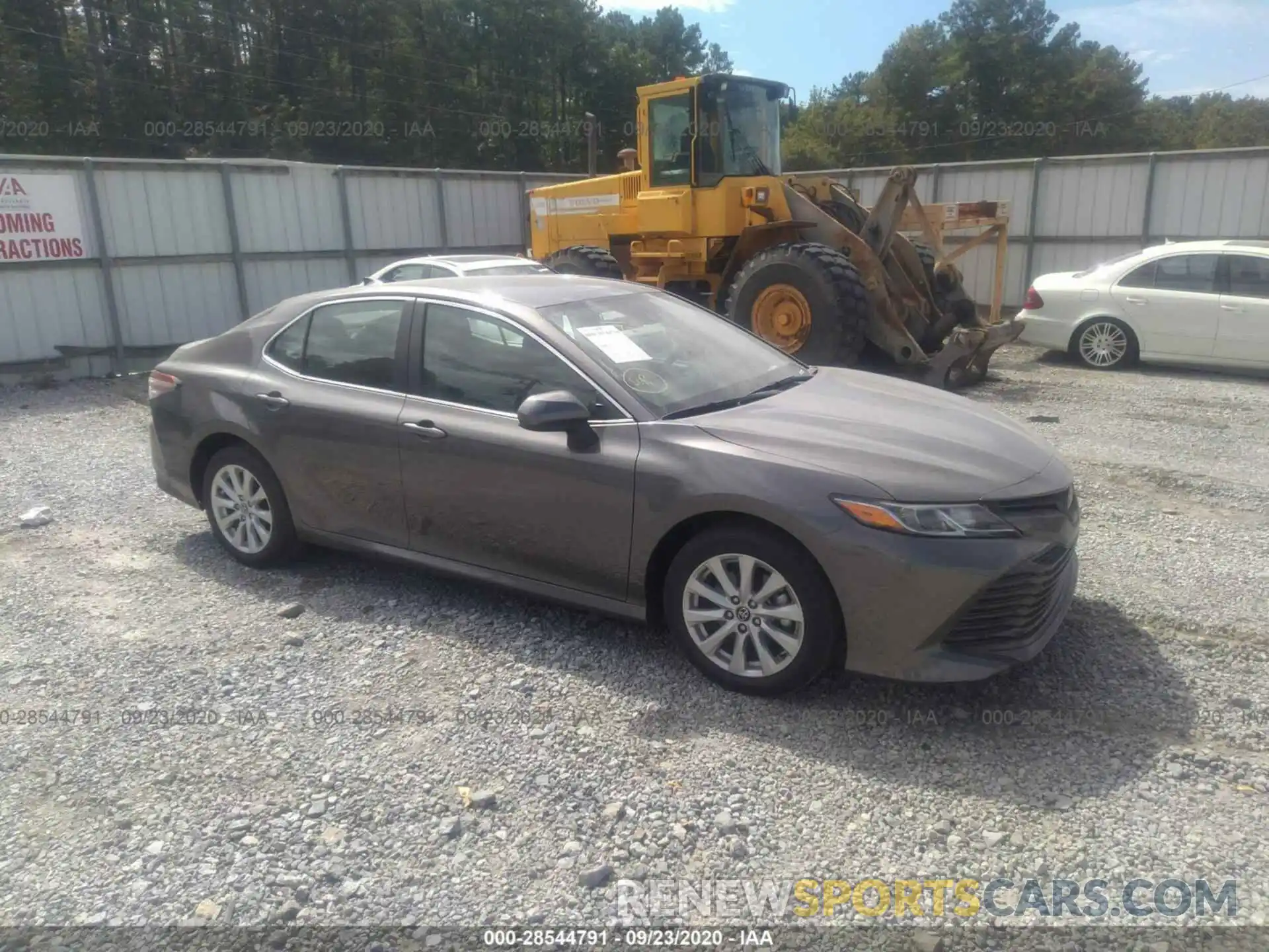 1 Photograph of a damaged car 4T1C11AK1LU316726 TOYOTA CAMRY 2020