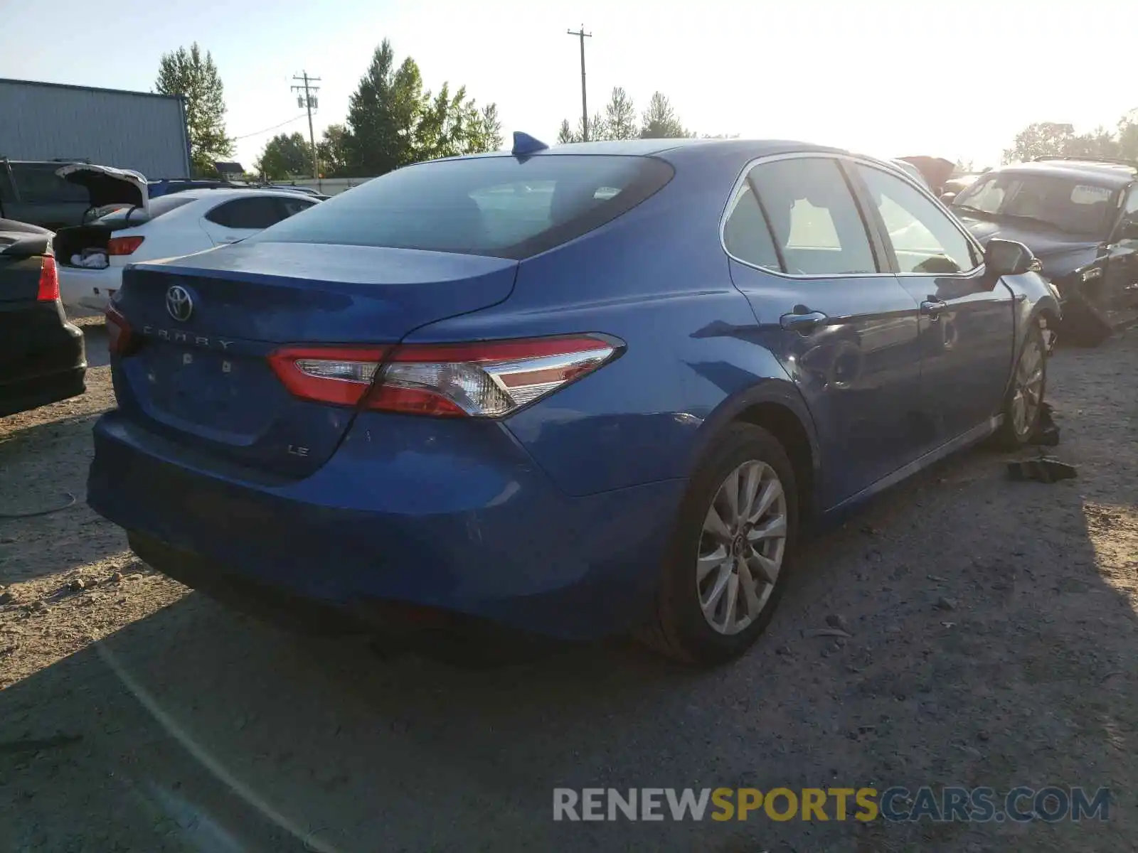 4 Photograph of a damaged car 4T1C11AK1LU324762 TOYOTA CAMRY 2020