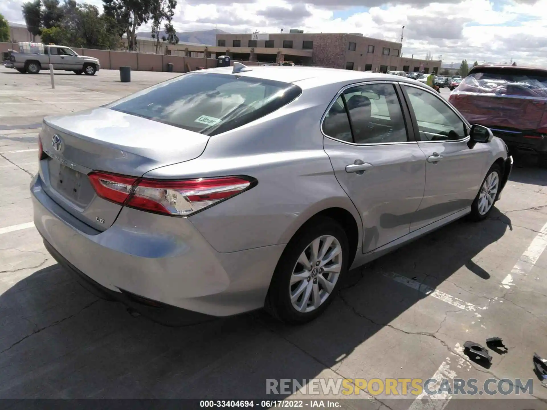 4 Photograph of a damaged car 4T1C11AK1LU330464 TOYOTA CAMRY 2020