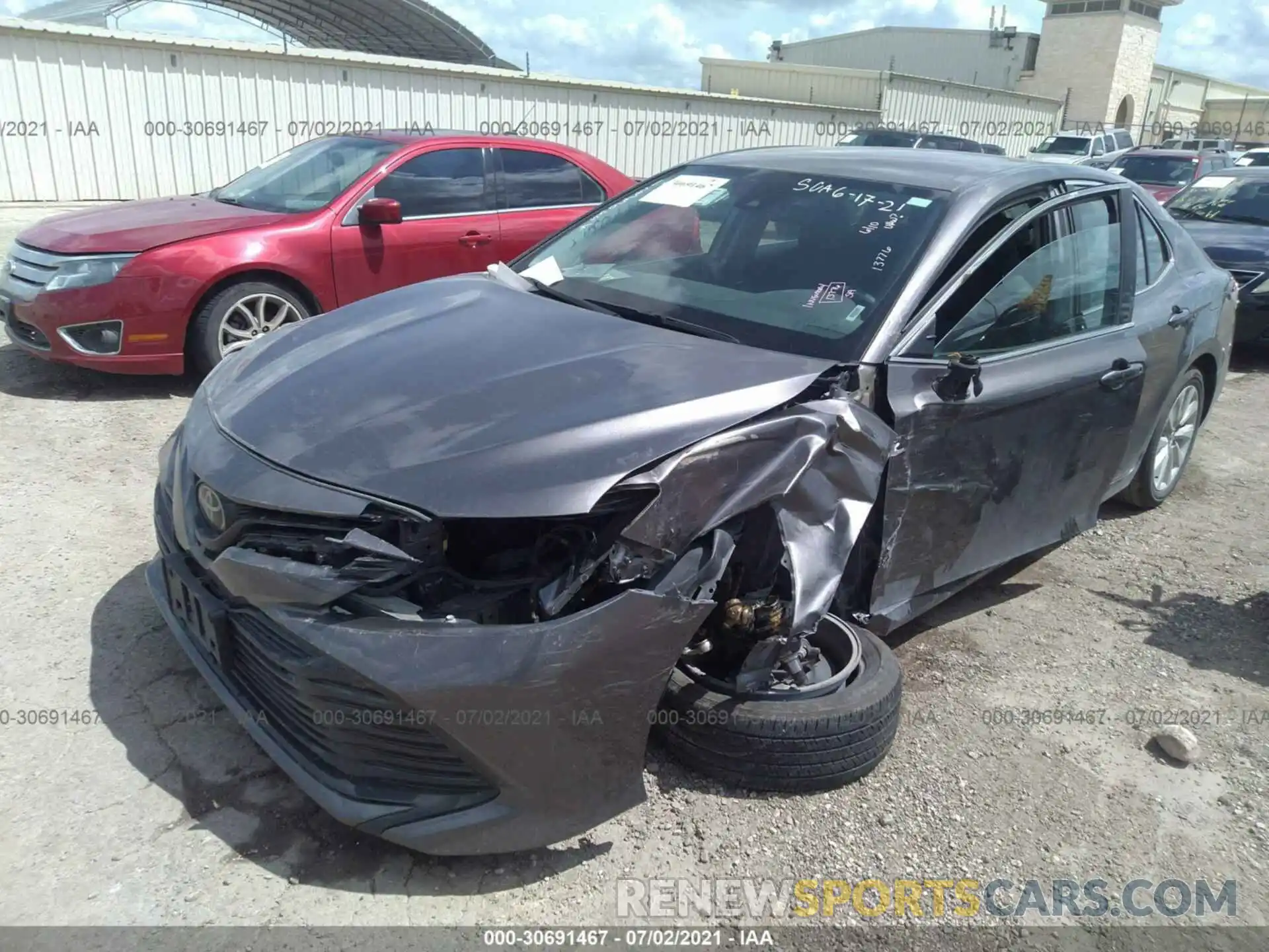 2 Photograph of a damaged car 4T1C11AK1LU331999 TOYOTA CAMRY 2020