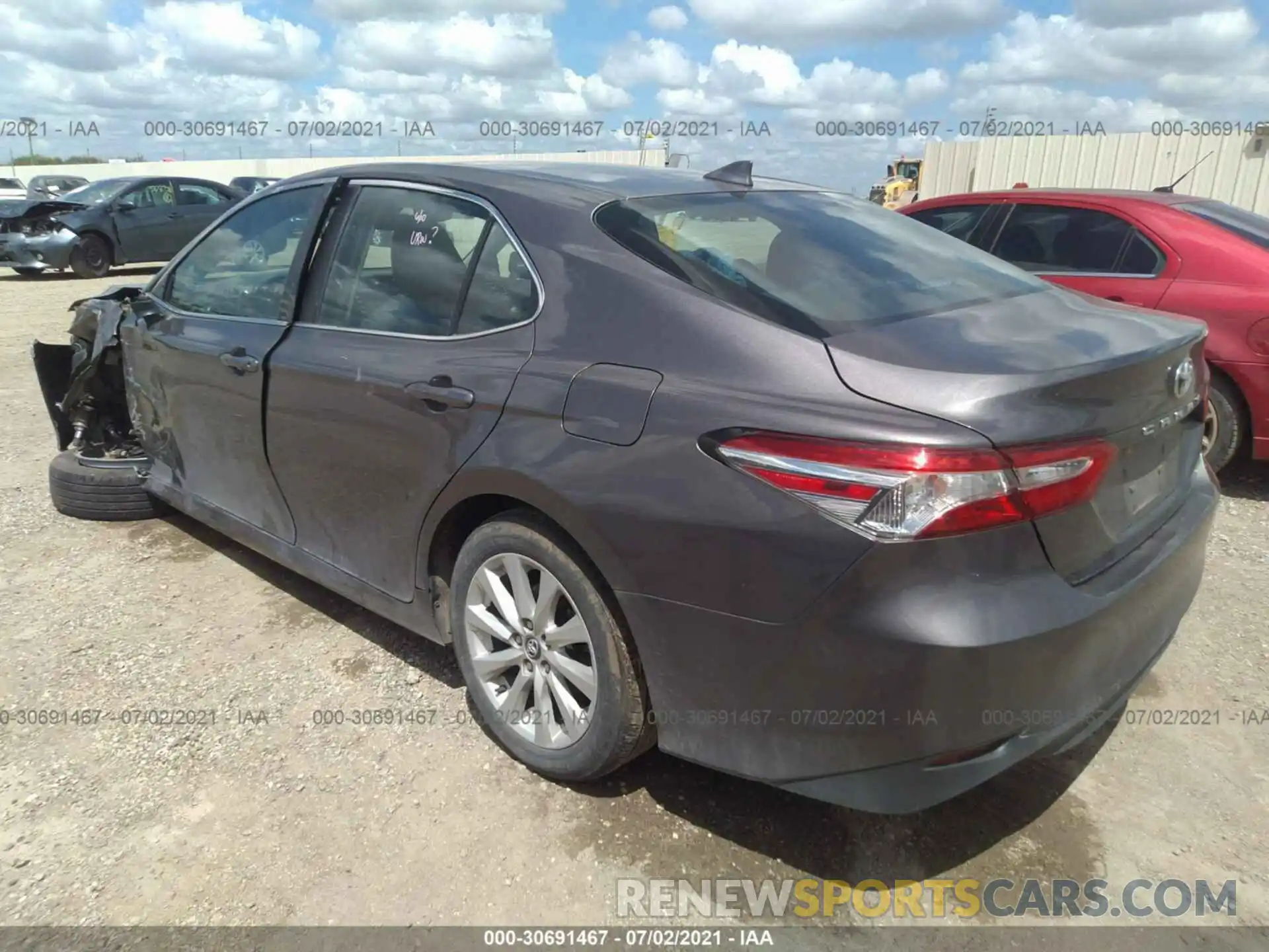 3 Photograph of a damaged car 4T1C11AK1LU331999 TOYOTA CAMRY 2020