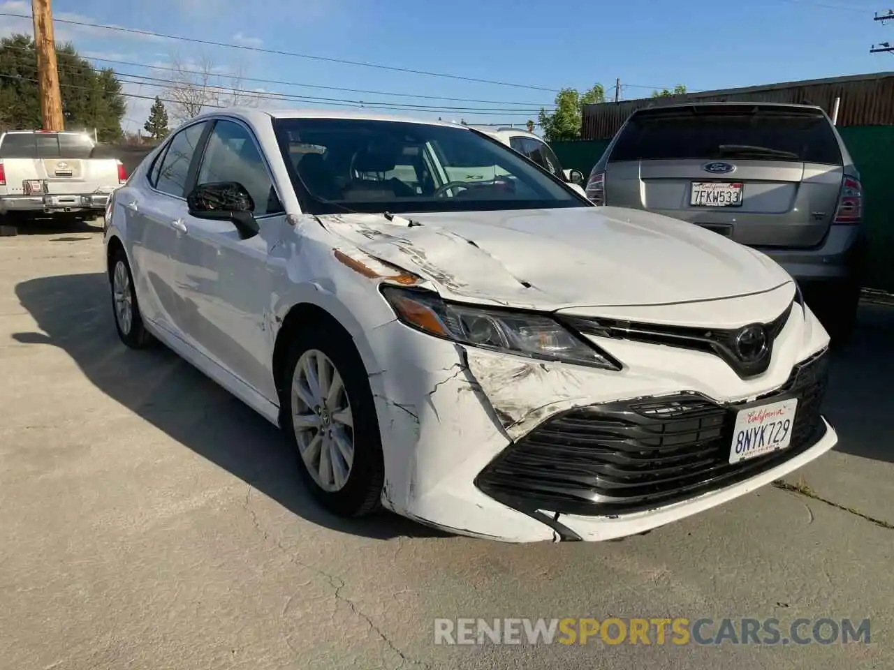 1 Photograph of a damaged car 4T1C11AK1LU334580 TOYOTA CAMRY 2020