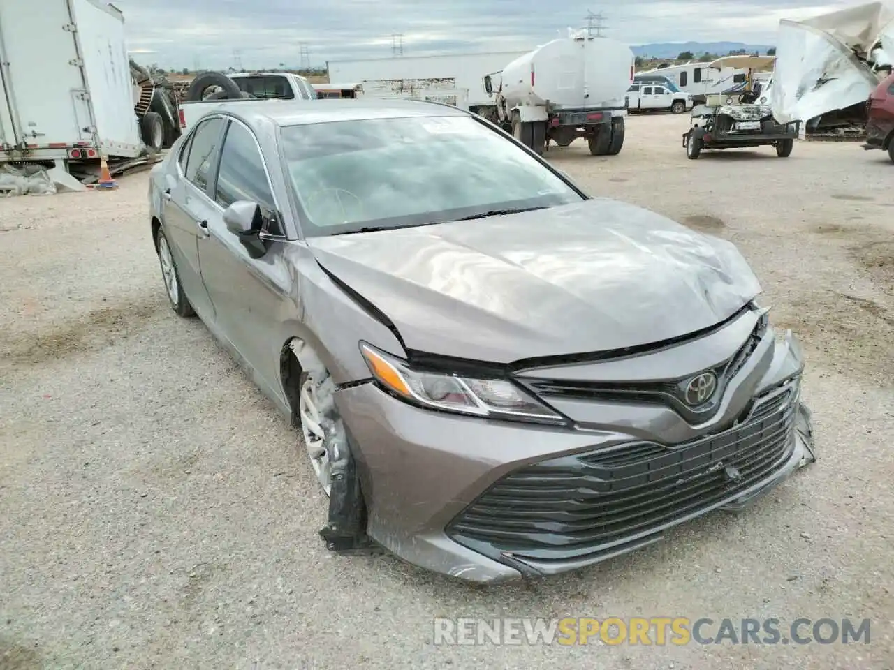 1 Photograph of a damaged car 4T1C11AK1LU335132 TOYOTA CAMRY 2020