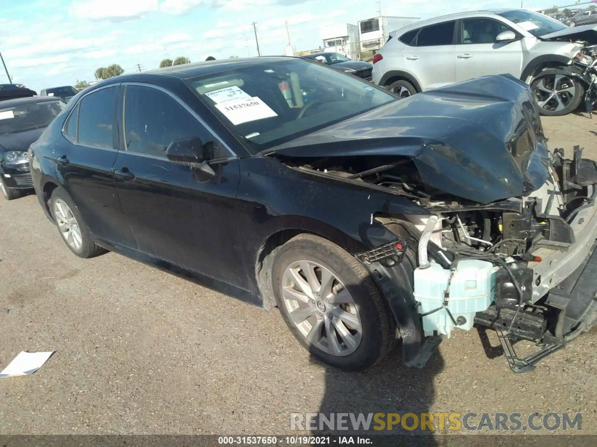 1 Photograph of a damaged car 4T1C11AK1LU339956 TOYOTA CAMRY 2020