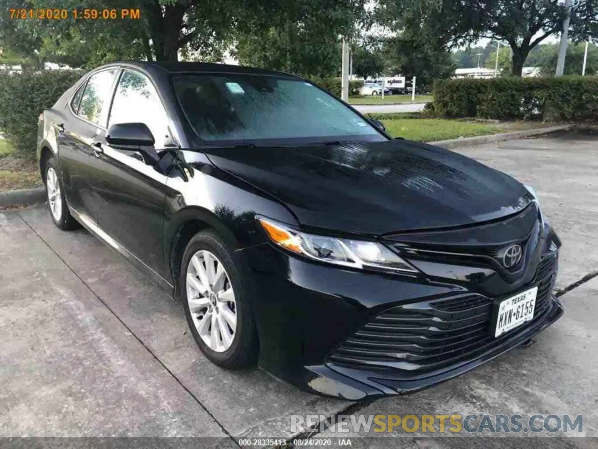 12 Photograph of a damaged car 4T1C11AK1LU342758 TOYOTA CAMRY 2020