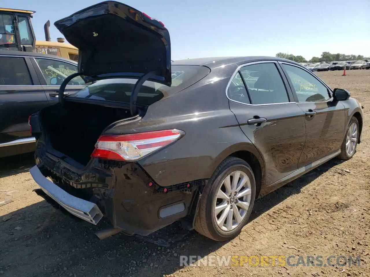 4 Photograph of a damaged car 4T1C11AK1LU343098 TOYOTA CAMRY 2020