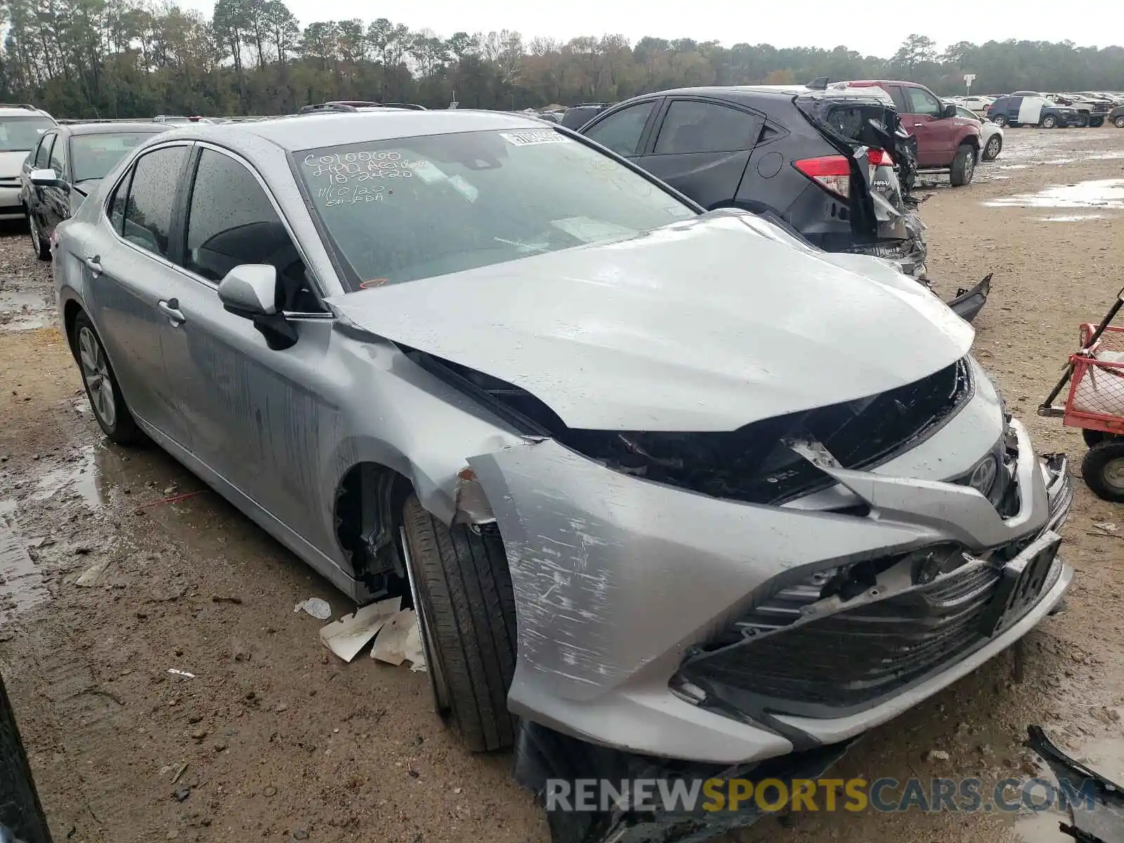 1 Photograph of a damaged car 4T1C11AK1LU343103 TOYOTA CAMRY 2020