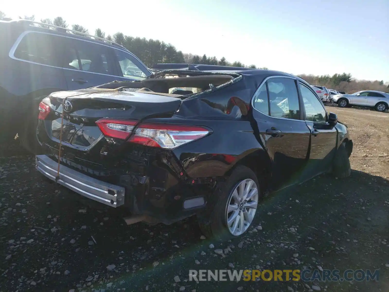 4 Photograph of a damaged car 4T1C11AK1LU346132 TOYOTA CAMRY 2020