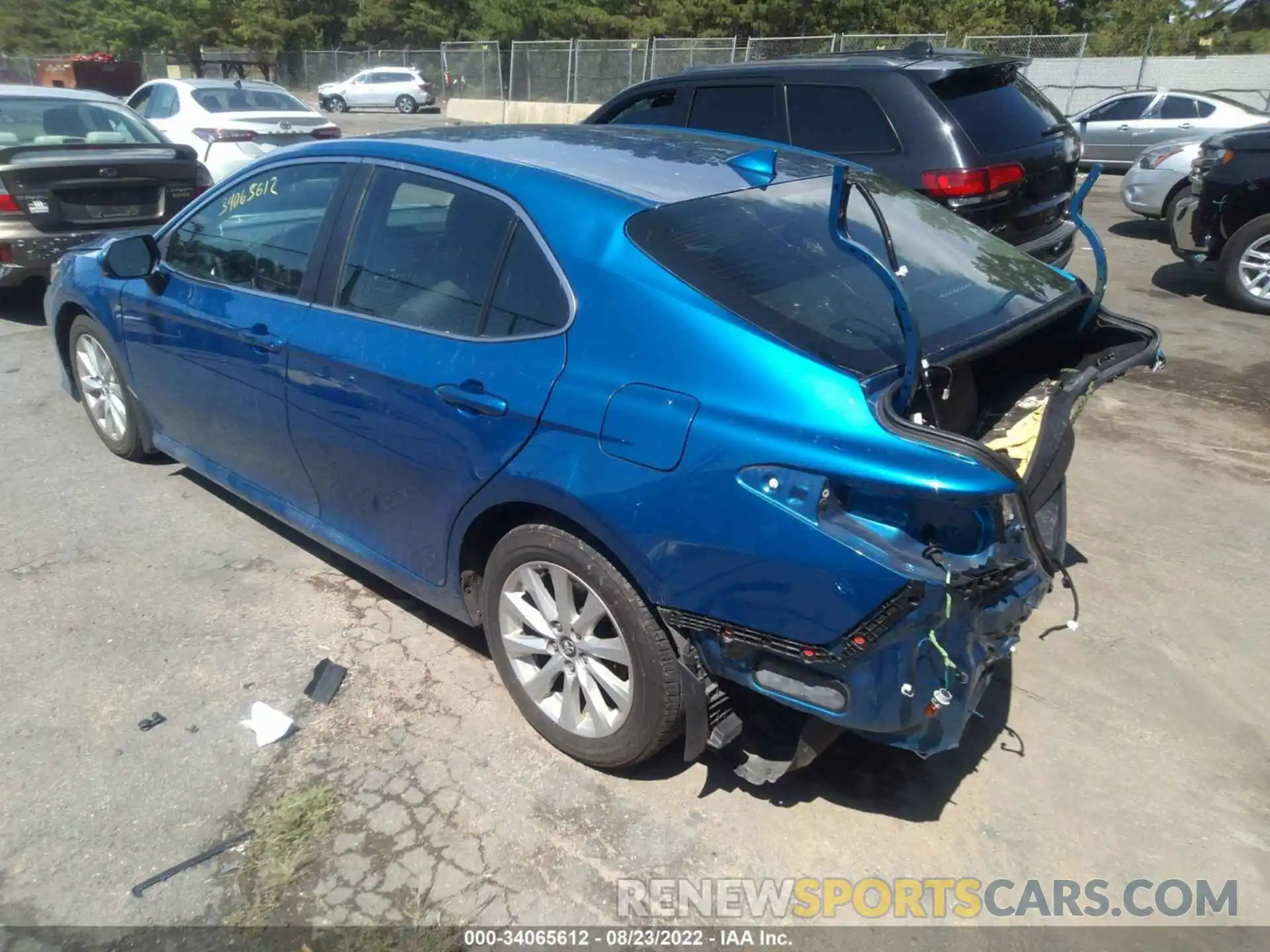 3 Photograph of a damaged car 4T1C11AK1LU347278 TOYOTA CAMRY 2020