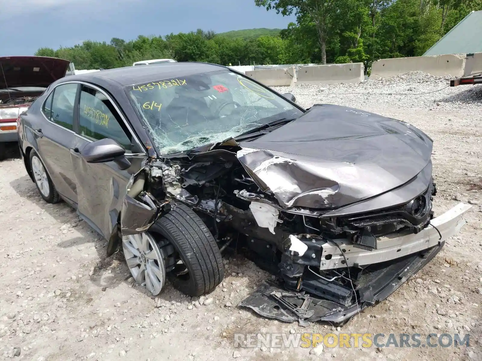 1 Photograph of a damaged car 4T1C11AK1LU349323 TOYOTA CAMRY 2020