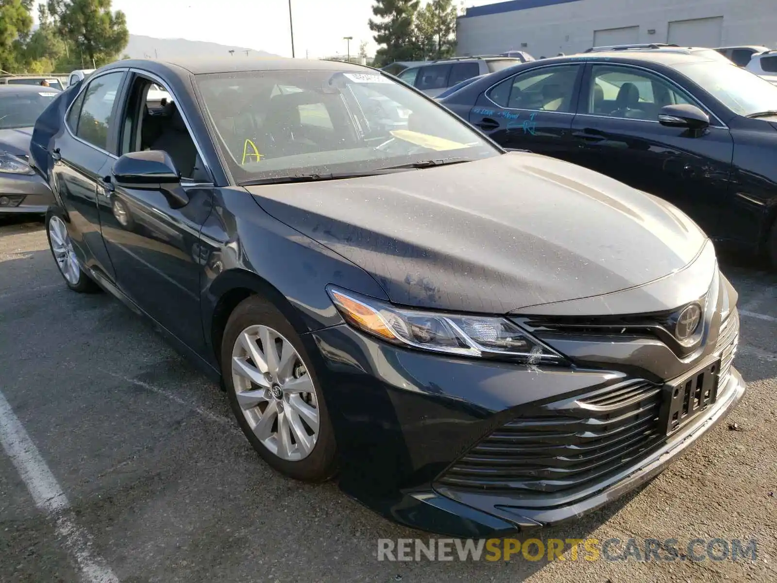 1 Photograph of a damaged car 4T1C11AK1LU351251 TOYOTA CAMRY 2020