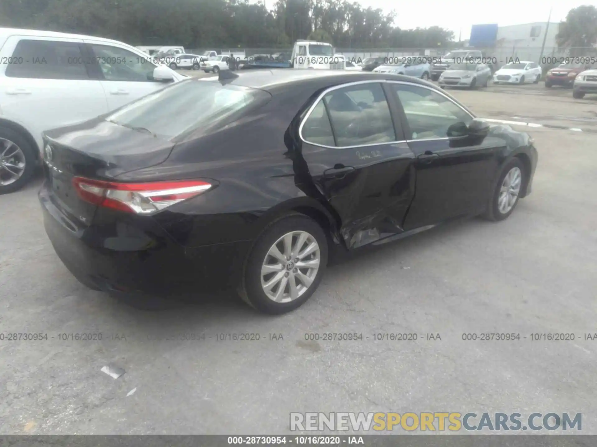 4 Photograph of a damaged car 4T1C11AK1LU357163 TOYOTA CAMRY 2020