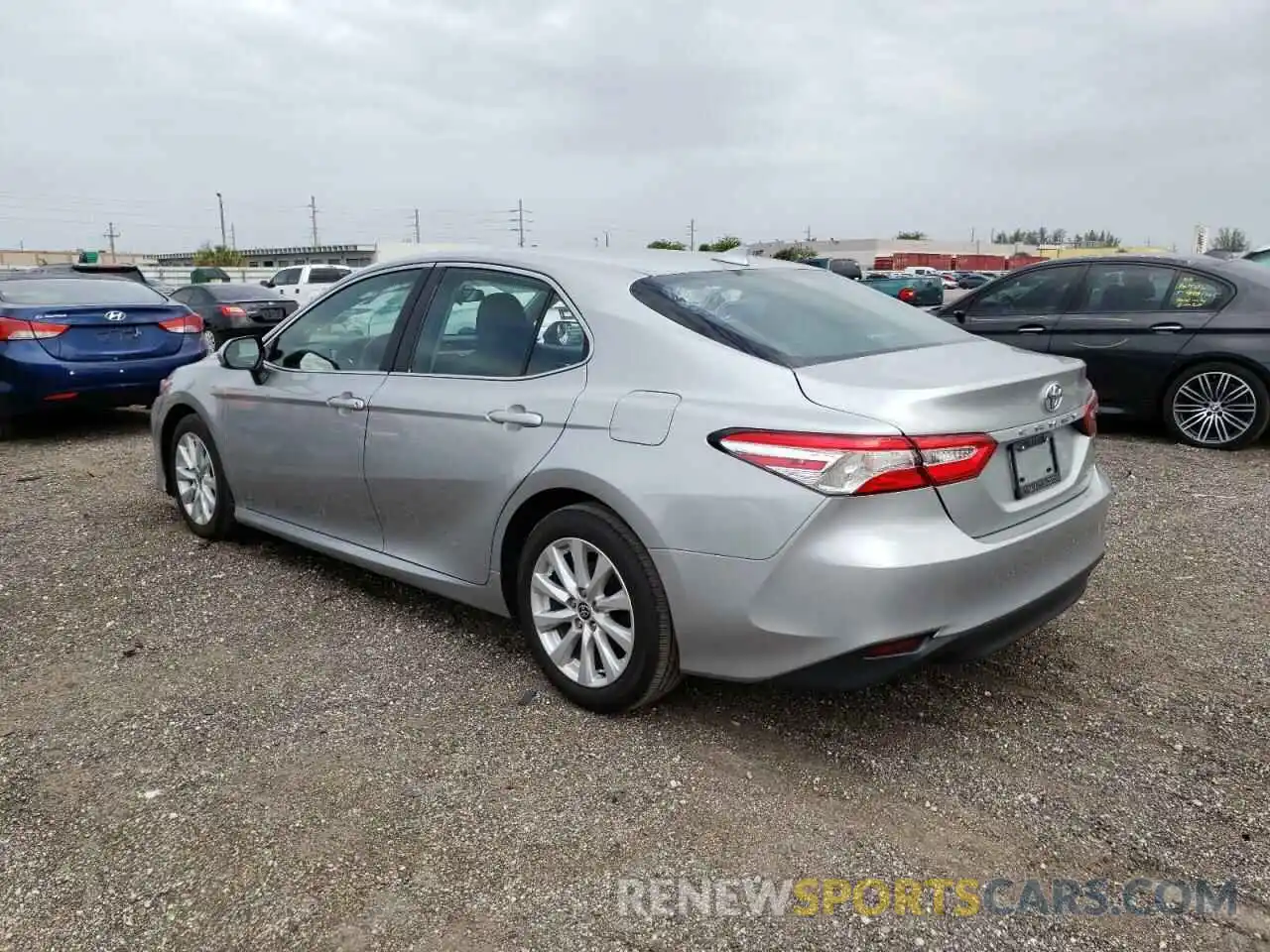 3 Photograph of a damaged car 4T1C11AK1LU359320 TOYOTA CAMRY 2020