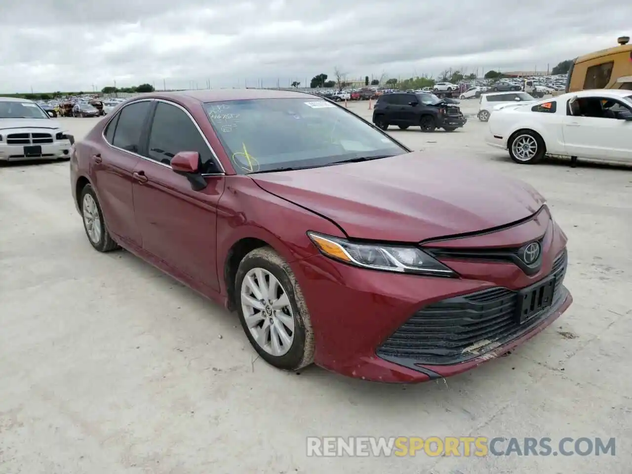 1 Photograph of a damaged car 4T1C11AK1LU362895 TOYOTA CAMRY 2020