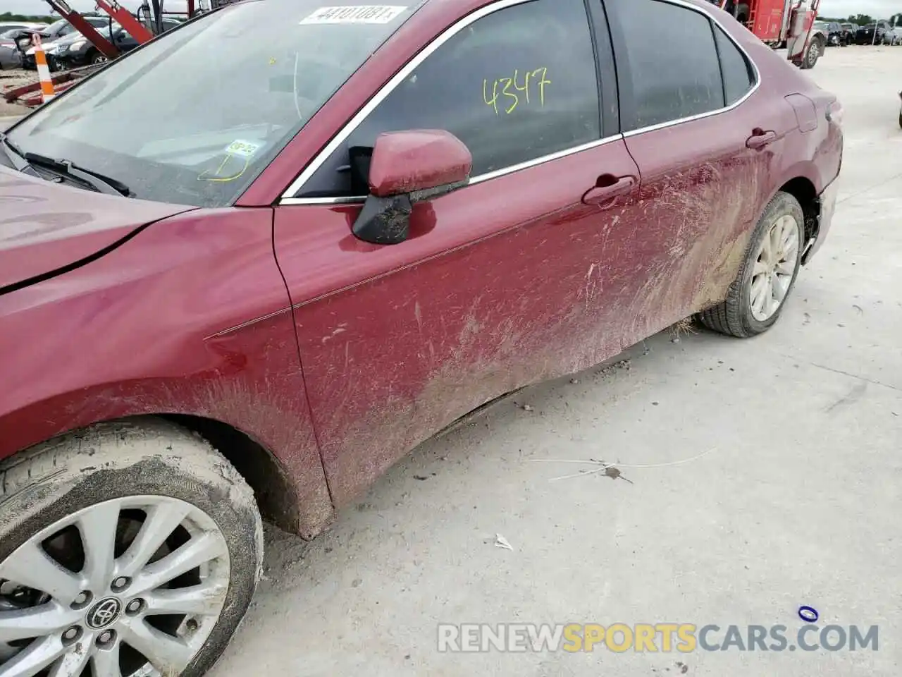 9 Photograph of a damaged car 4T1C11AK1LU362895 TOYOTA CAMRY 2020