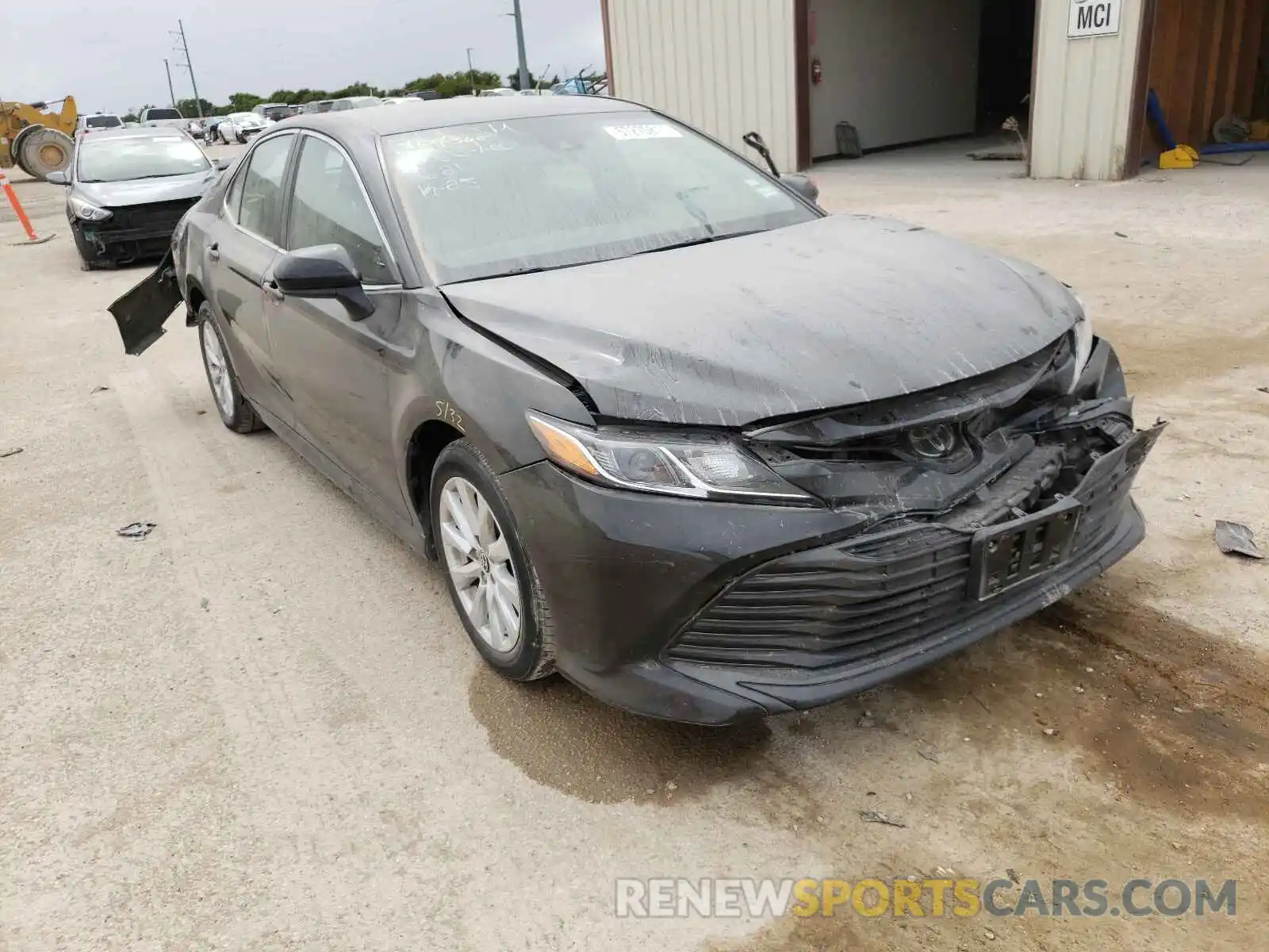 1 Photograph of a damaged car 4T1C11AK1LU364713 TOYOTA CAMRY 2020