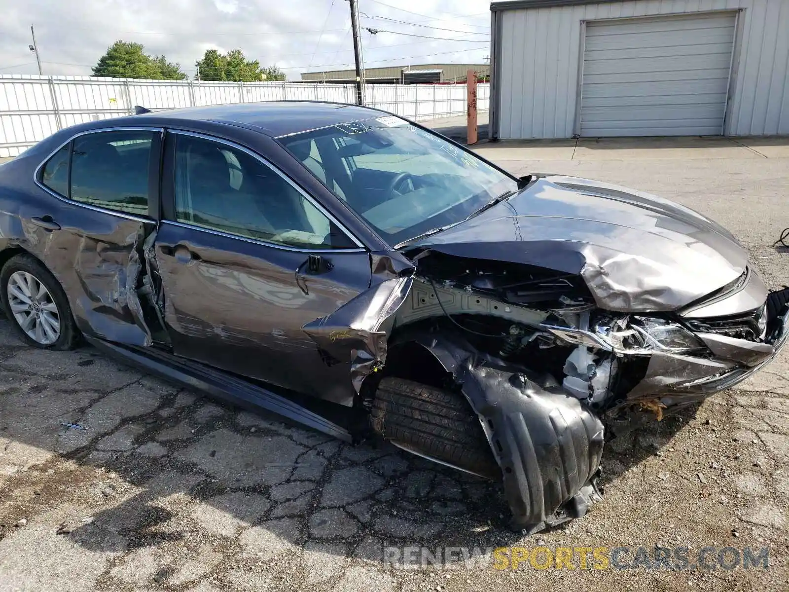 9 Photograph of a damaged car 4T1C11AK1LU368017 TOYOTA CAMRY 2020