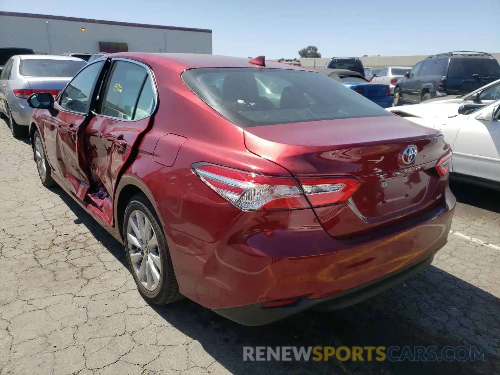 3 Photograph of a damaged car 4T1C11AK1LU370558 TOYOTA CAMRY 2020