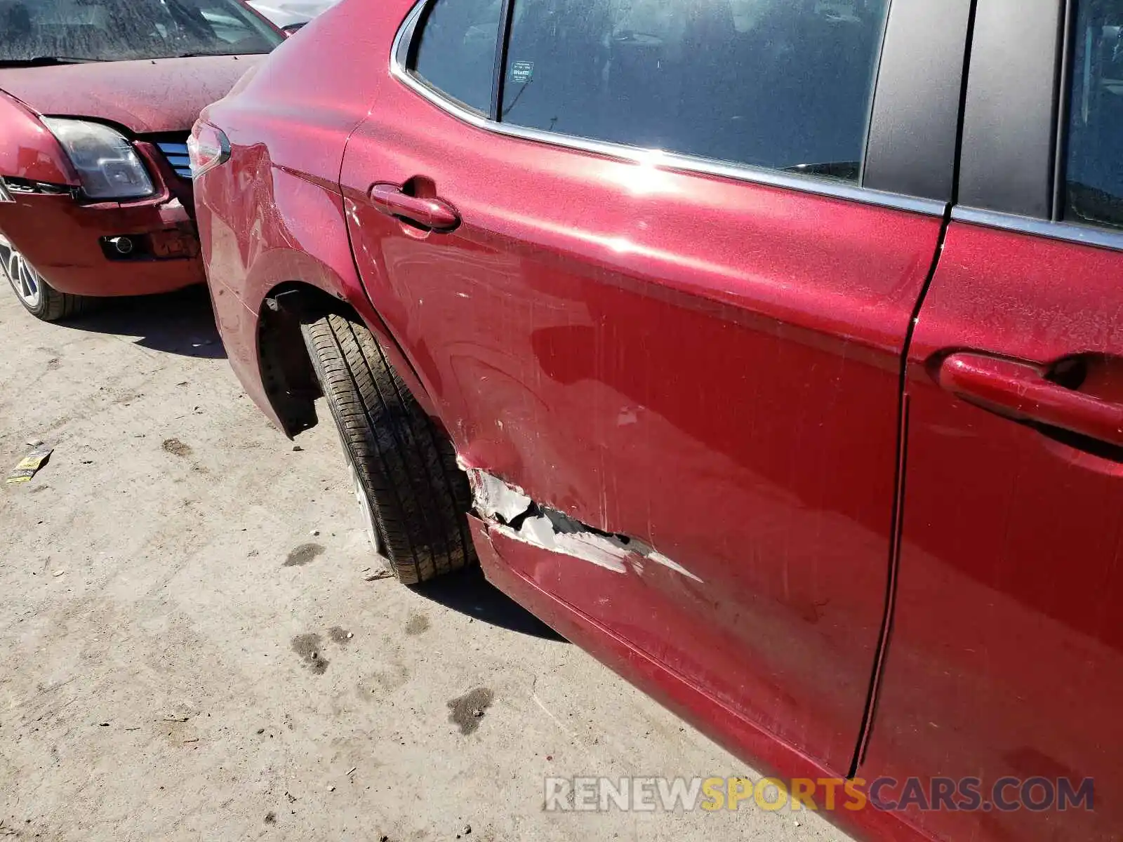 9 Photograph of a damaged car 4T1C11AK1LU373220 TOYOTA CAMRY 2020