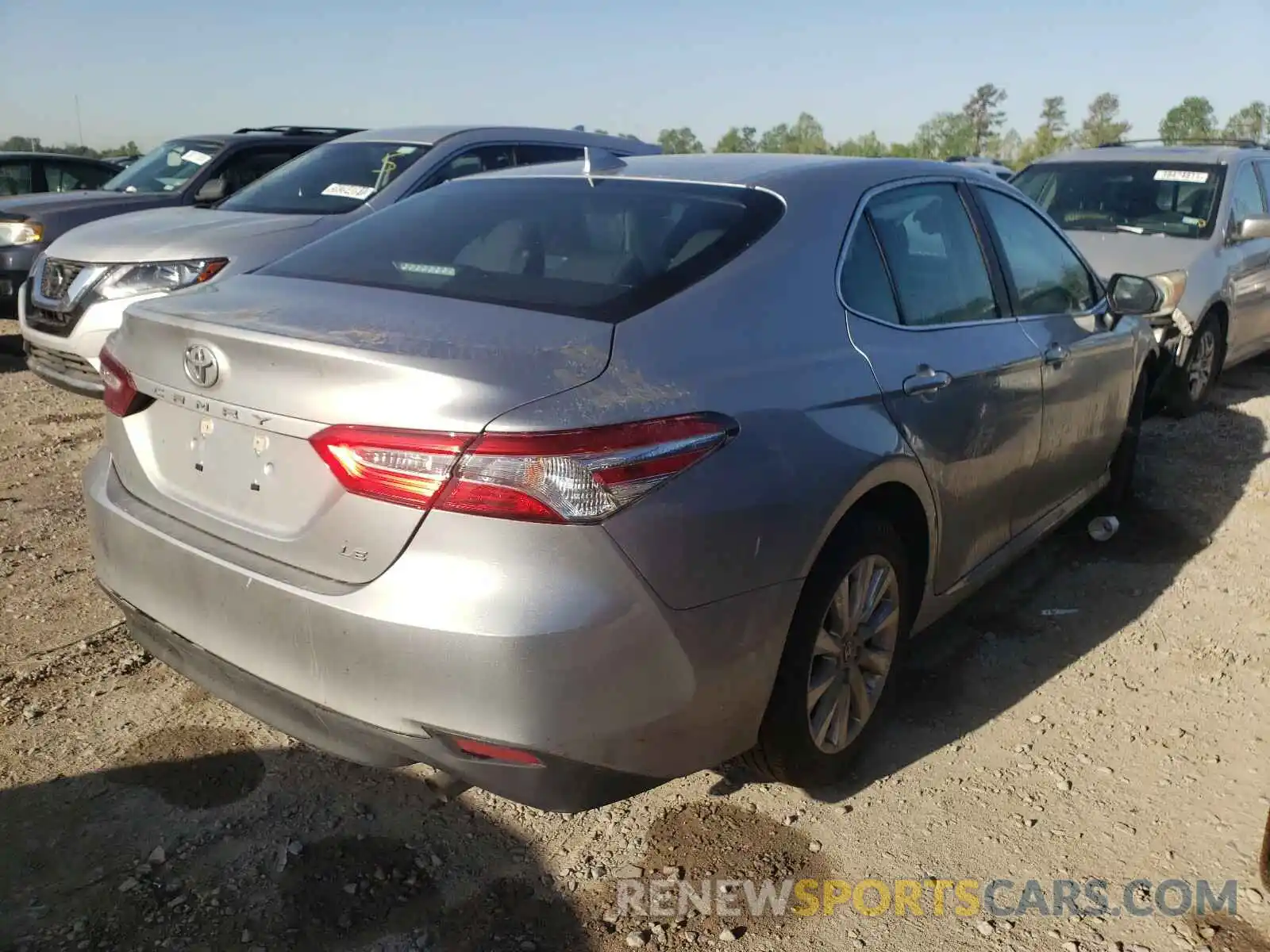 4 Photograph of a damaged car 4T1C11AK1LU391426 TOYOTA CAMRY 2020