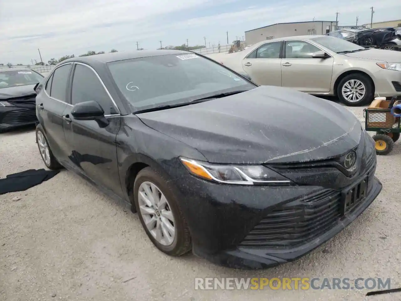 1 Photograph of a damaged car 4T1C11AK1LU399350 TOYOTA CAMRY 2020