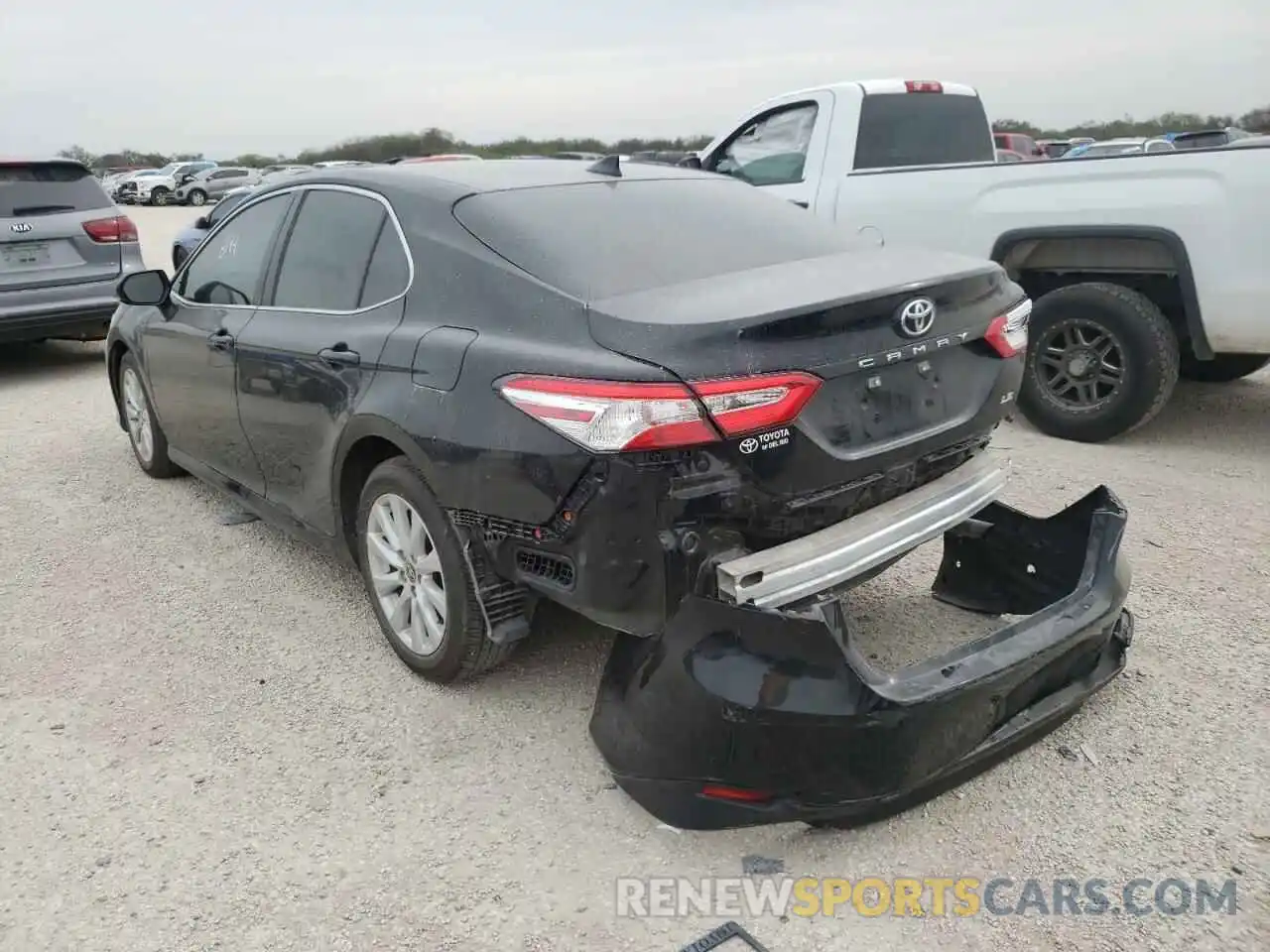 3 Photograph of a damaged car 4T1C11AK1LU399350 TOYOTA CAMRY 2020