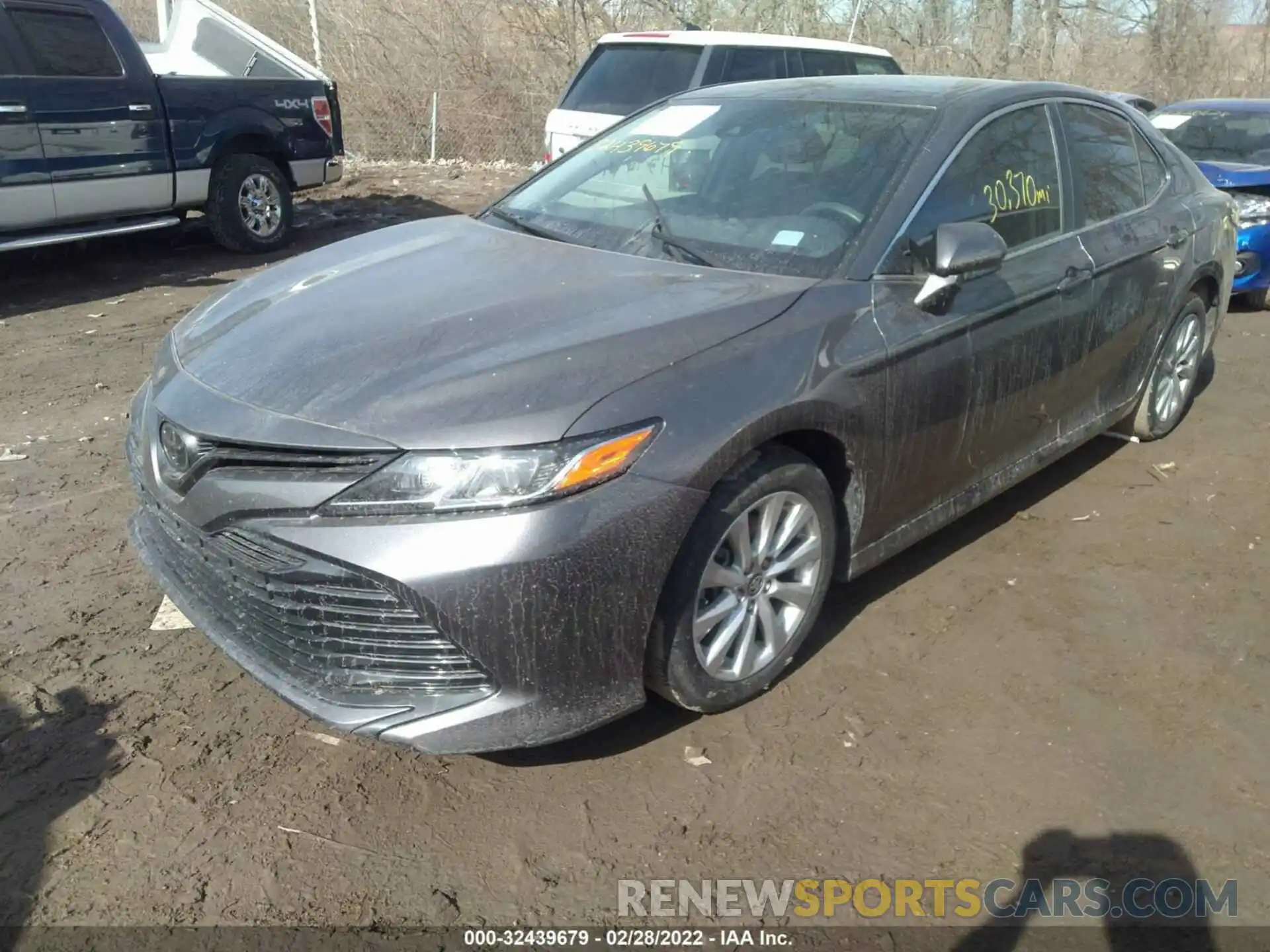 2 Photograph of a damaged car 4T1C11AK1LU400934 TOYOTA CAMRY 2020