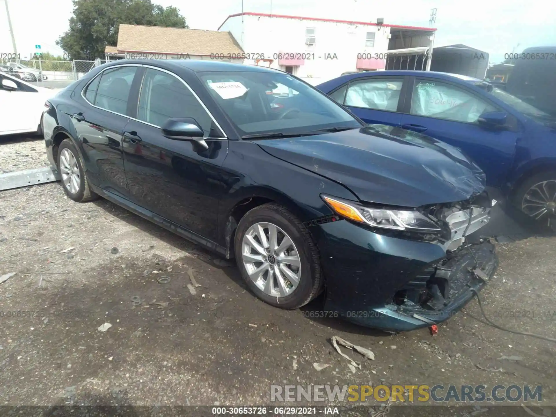 1 Photograph of a damaged car 4T1C11AK1LU500323 TOYOTA CAMRY 2020