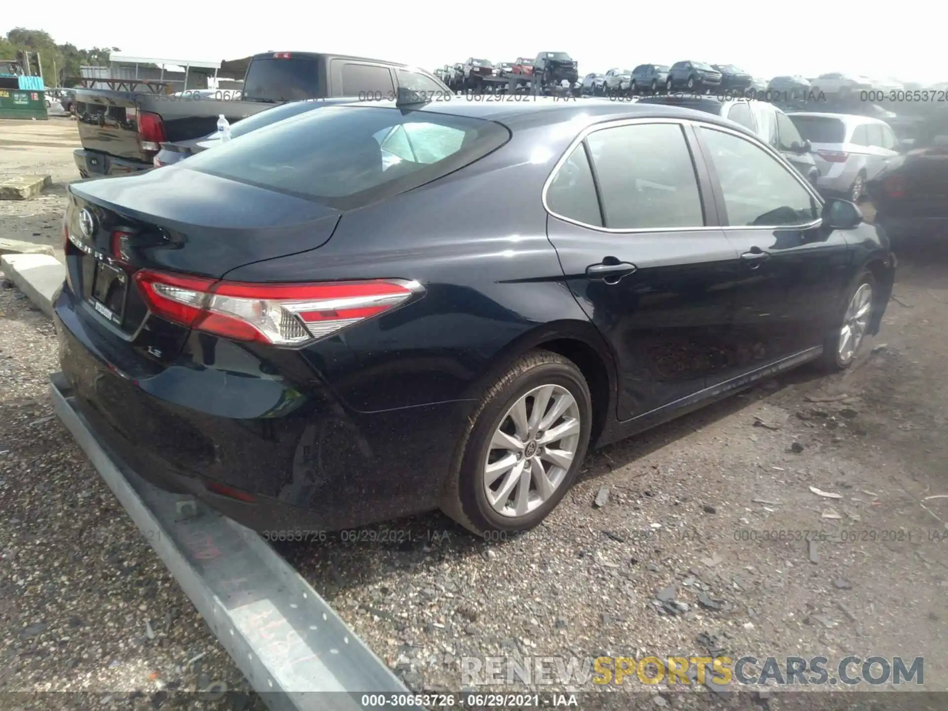 4 Photograph of a damaged car 4T1C11AK1LU500323 TOYOTA CAMRY 2020