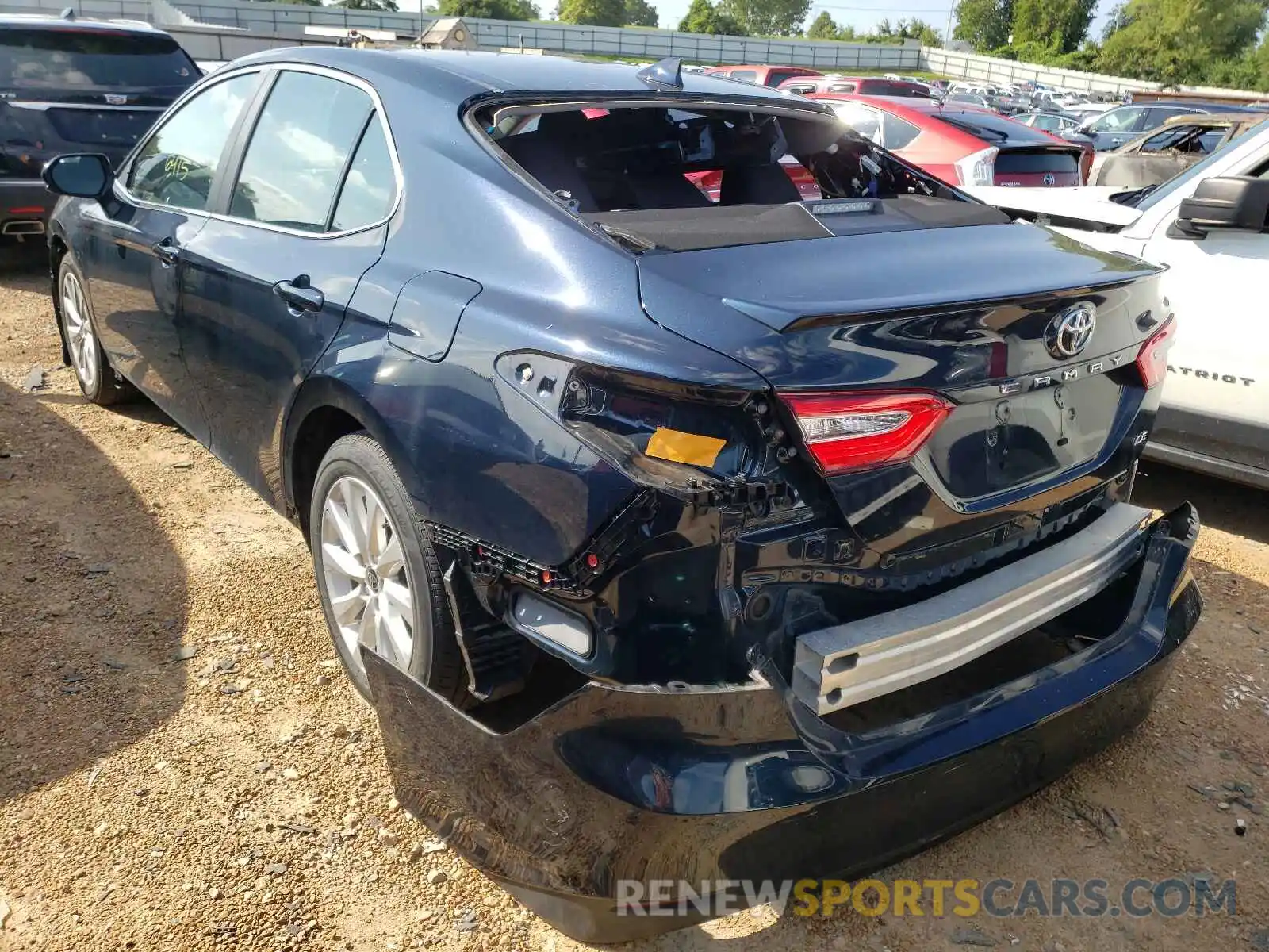 3 Photograph of a damaged car 4T1C11AK1LU504033 TOYOTA CAMRY 2020