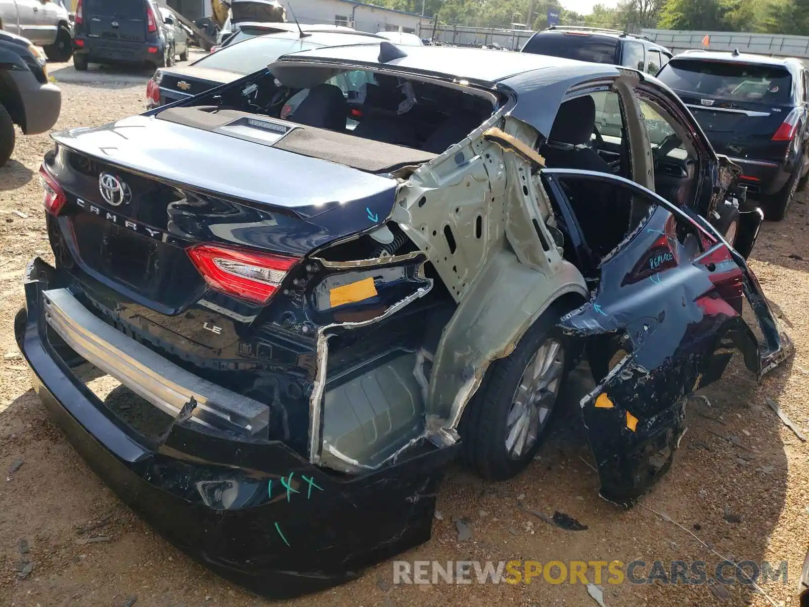 4 Photograph of a damaged car 4T1C11AK1LU504033 TOYOTA CAMRY 2020